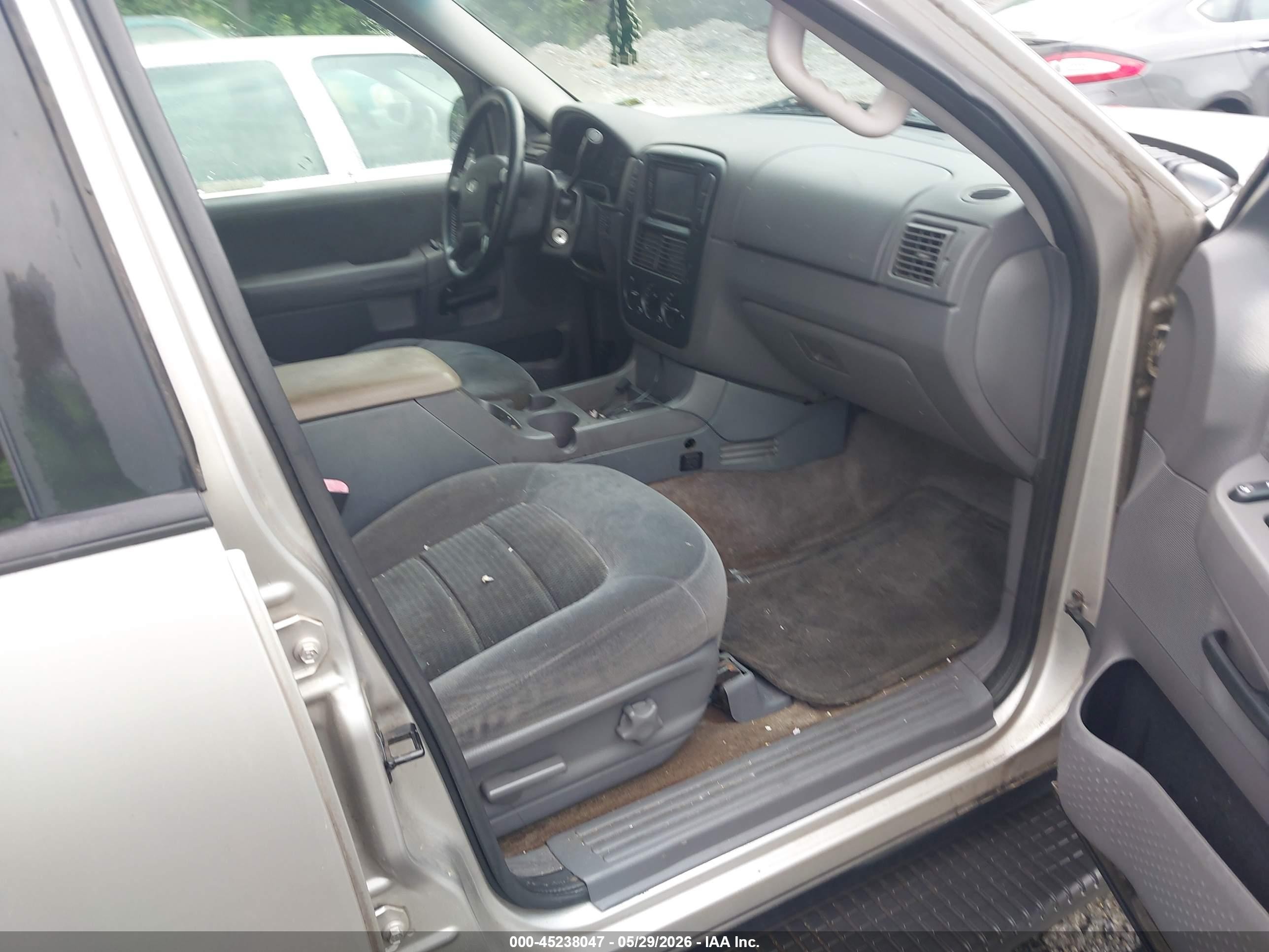2002 Ford Explorer Xlt Серебряный vin: 1FMZU73K92UD32401