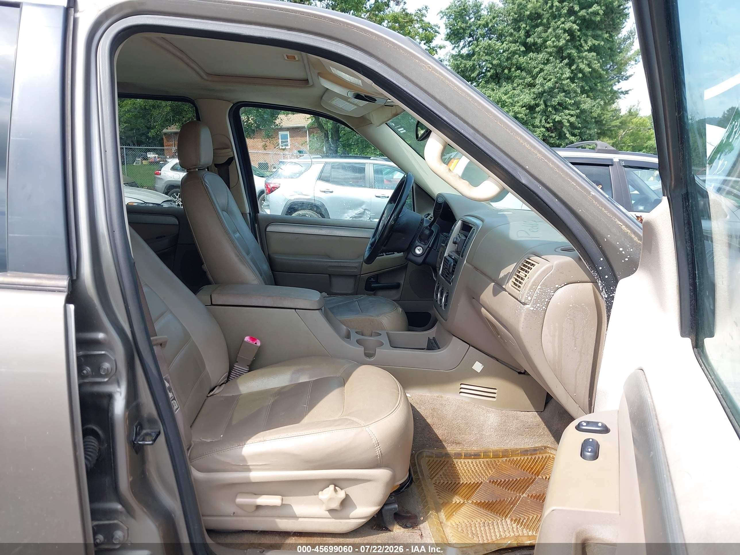 2003 Ford Explorer Nbx/xlt Gold vin: 1FMZU73K93UA15008