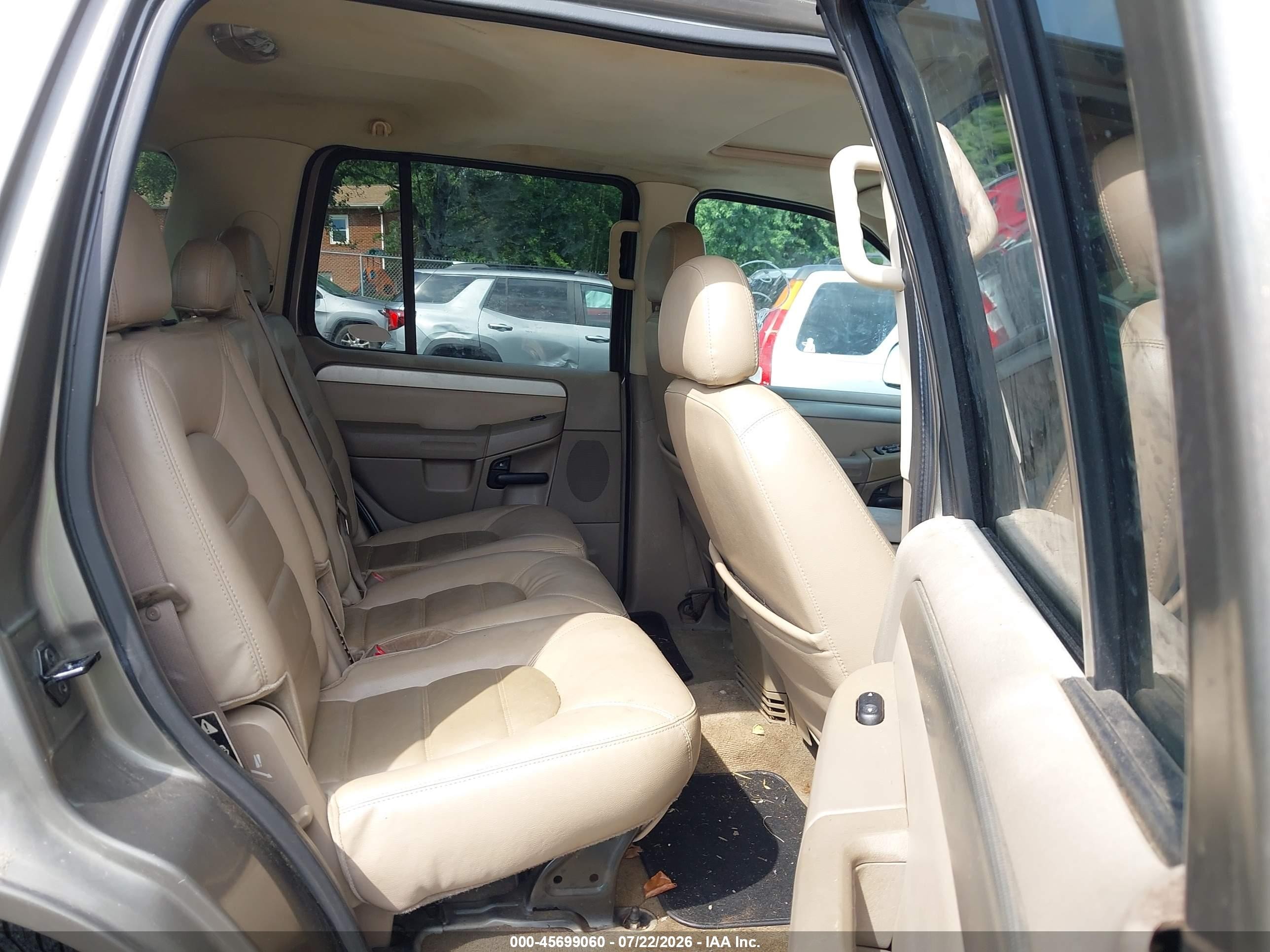 2003 Ford Explorer Nbx/xlt Gold vin: 1FMZU73K93UA15008