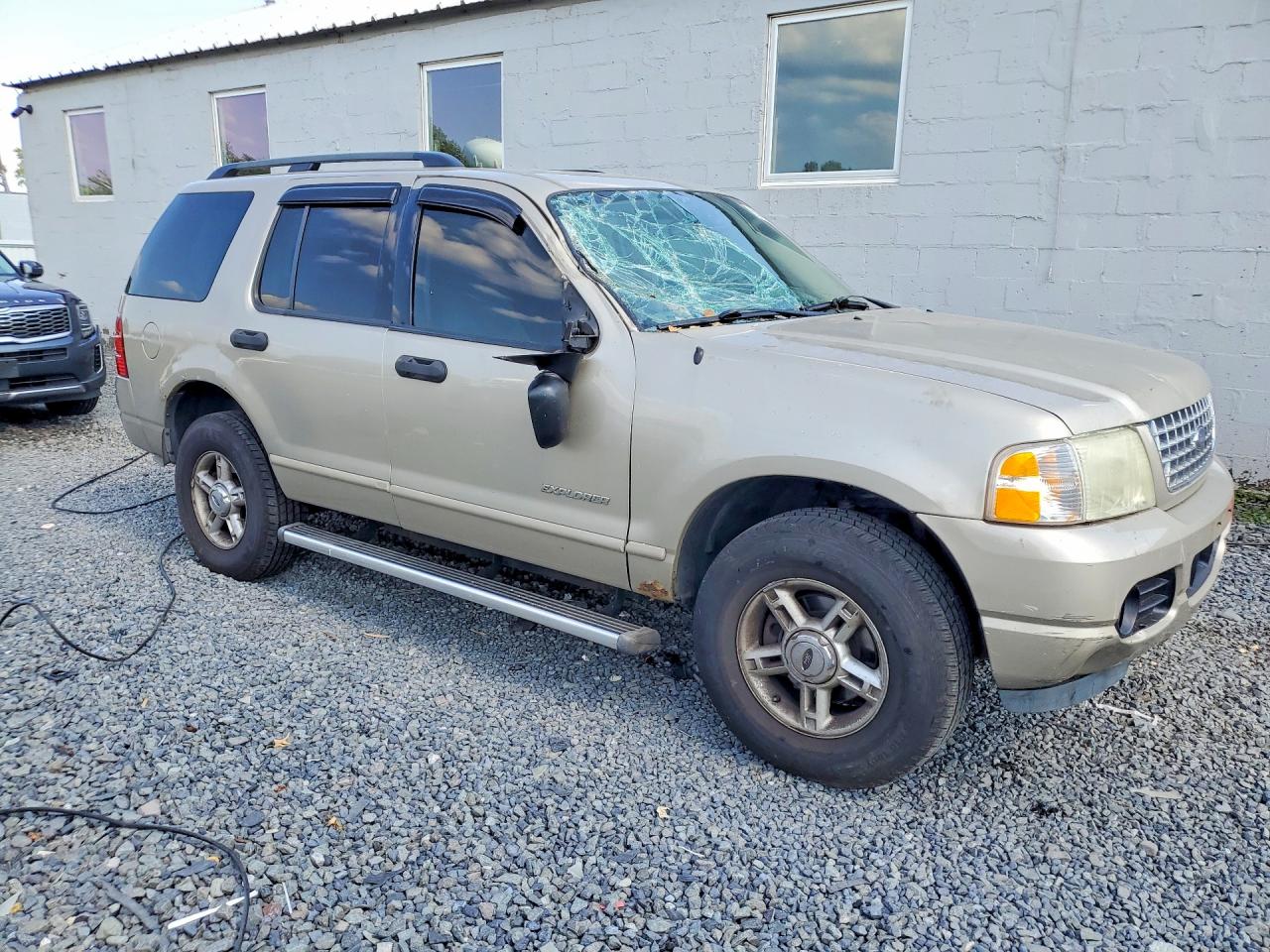 2004 Ford Explorer Xlt Tan vin: 1FMZU73K94UB32380