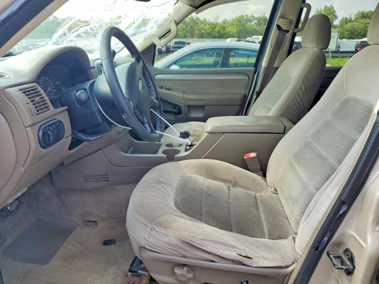 2004 Ford Explorer Xlt Tan vin: 1FMZU73K94UB32380