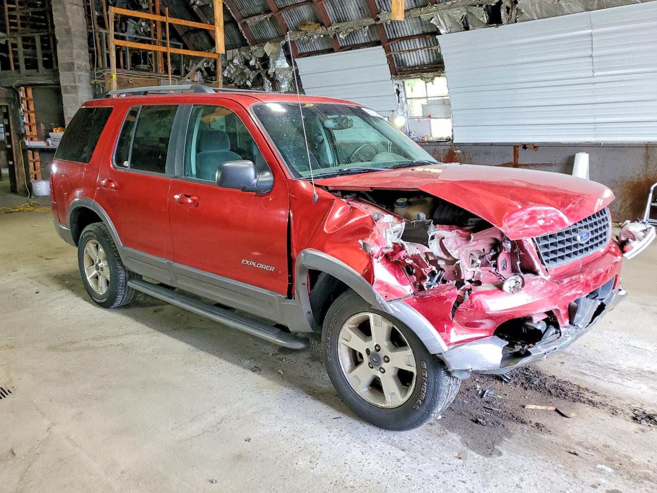 2002 Ford Explorer Red vin: 1FMZU73KX2UD11833