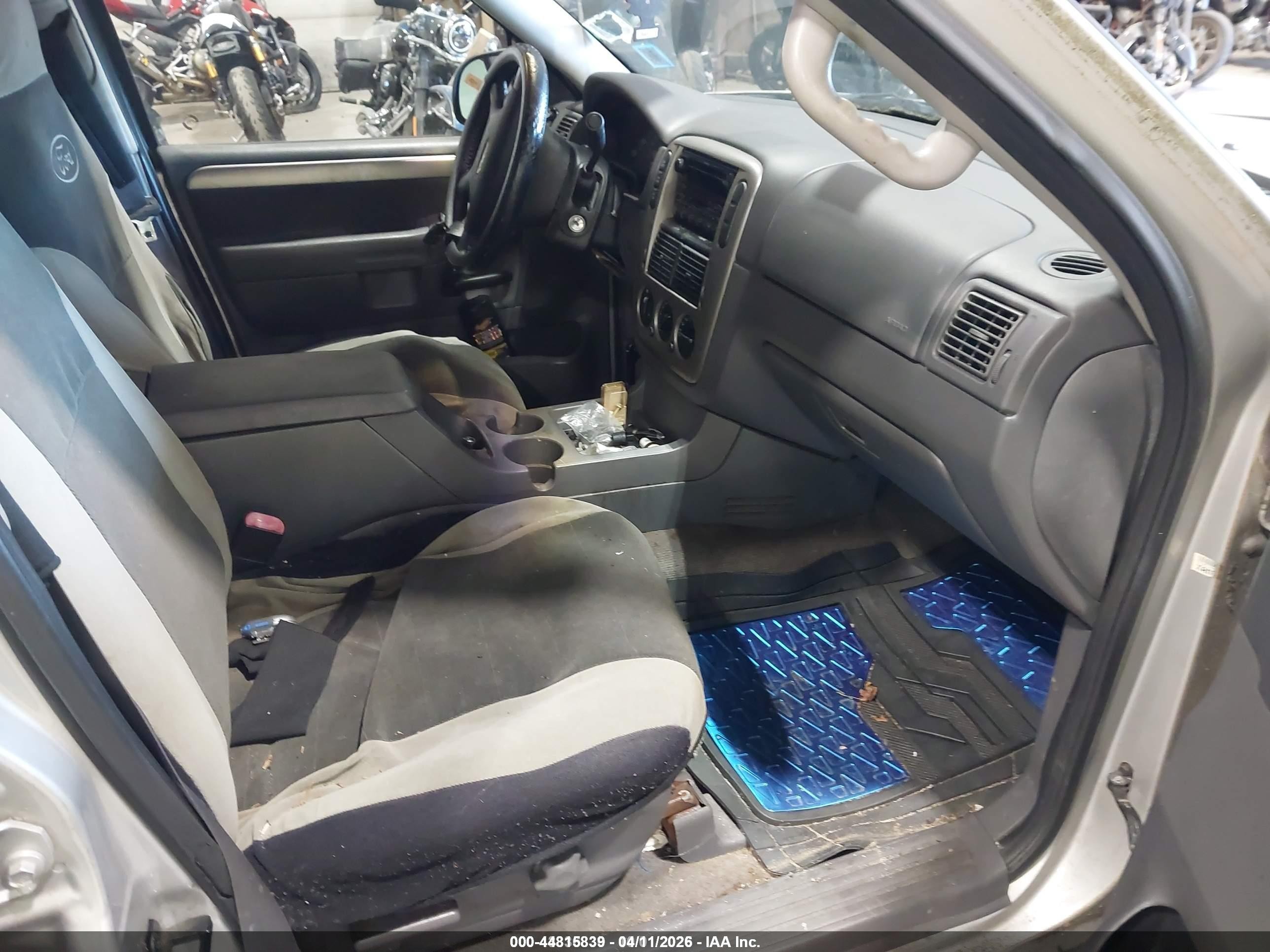 2003 Ford Explorer Nbx/xlt Silver vin: 1FMZU73KX3ZA59490