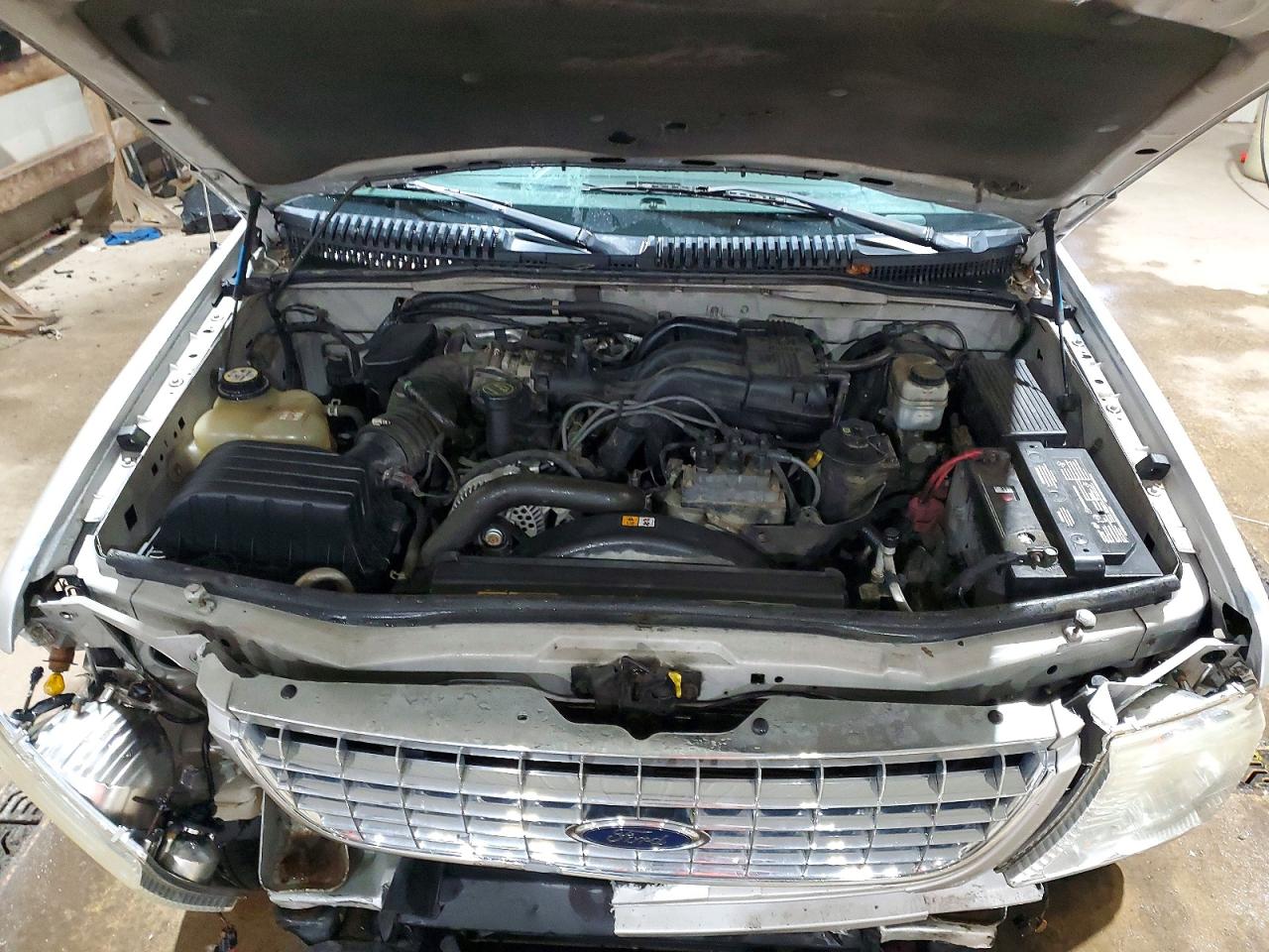 2005 Ford Explorer Xlt Серебряный vin: 1FMZU73KX5UA75785