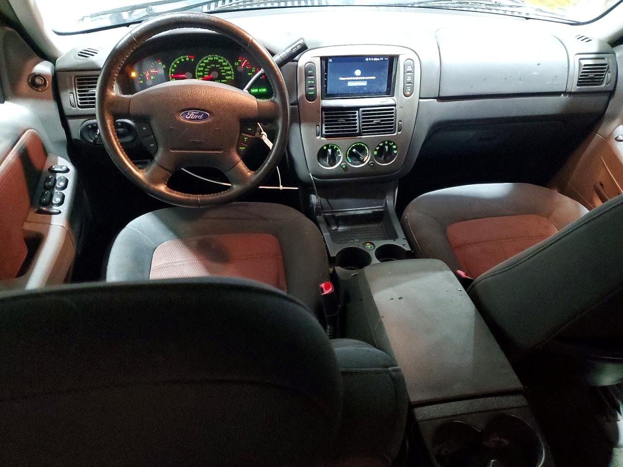 2005 Ford Explorer Xlt Серебряный vin: 1FMZU73KX5UA75785