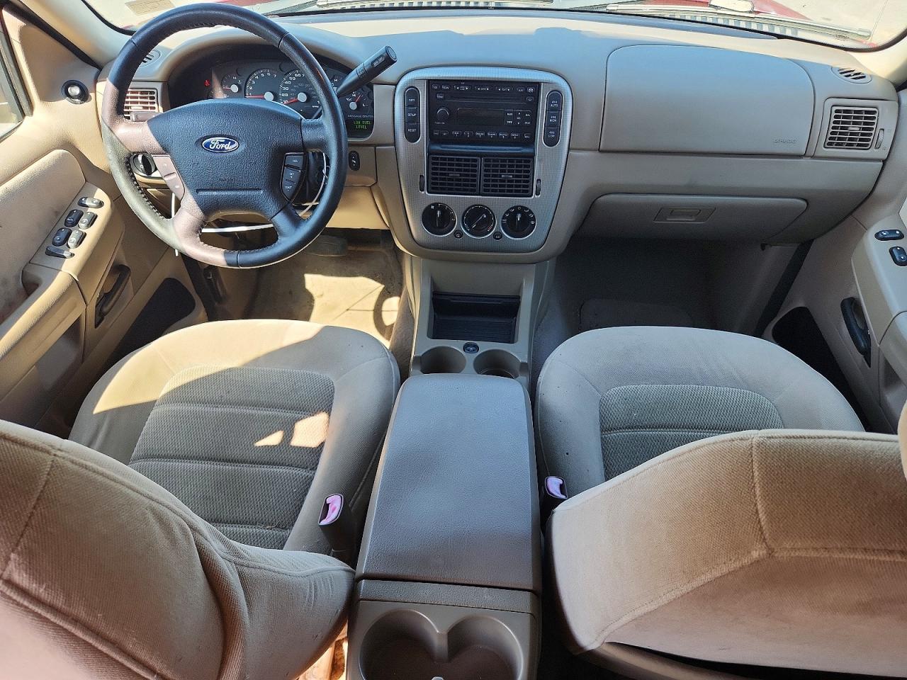 2005 Ford Explorer Red vin: 1FMZU73W05UB25922