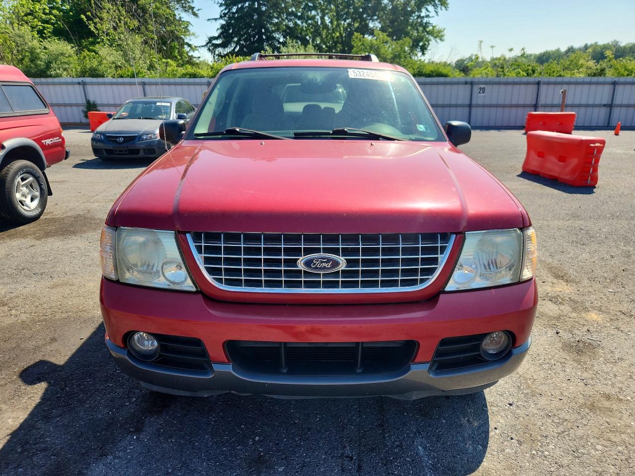 2005 Ford Explorer Red vin: 1FMZU73W05UB25922
