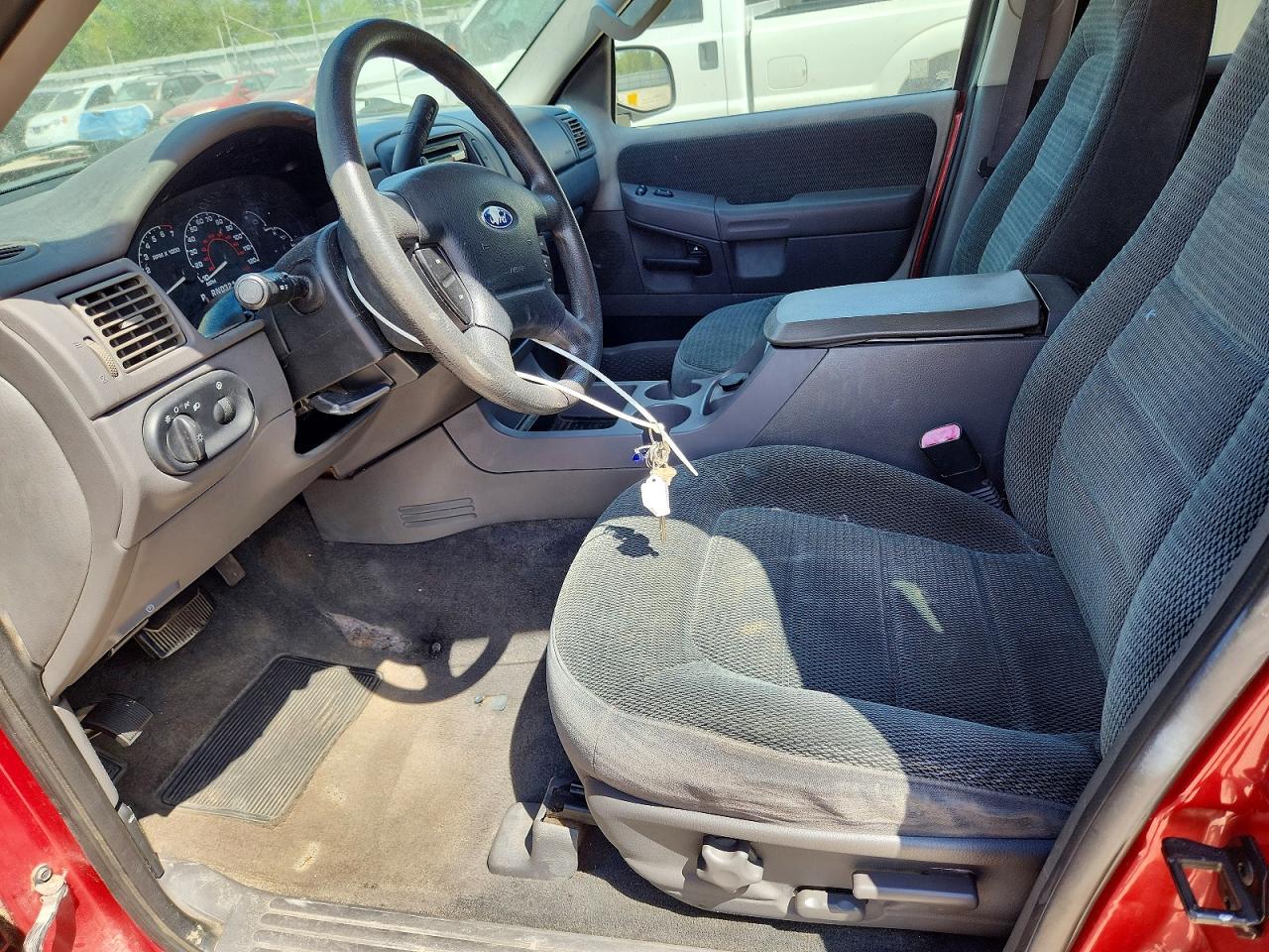 2002 Ford Explorer Xlt Red vin: 1FMZU73W72ZA39313