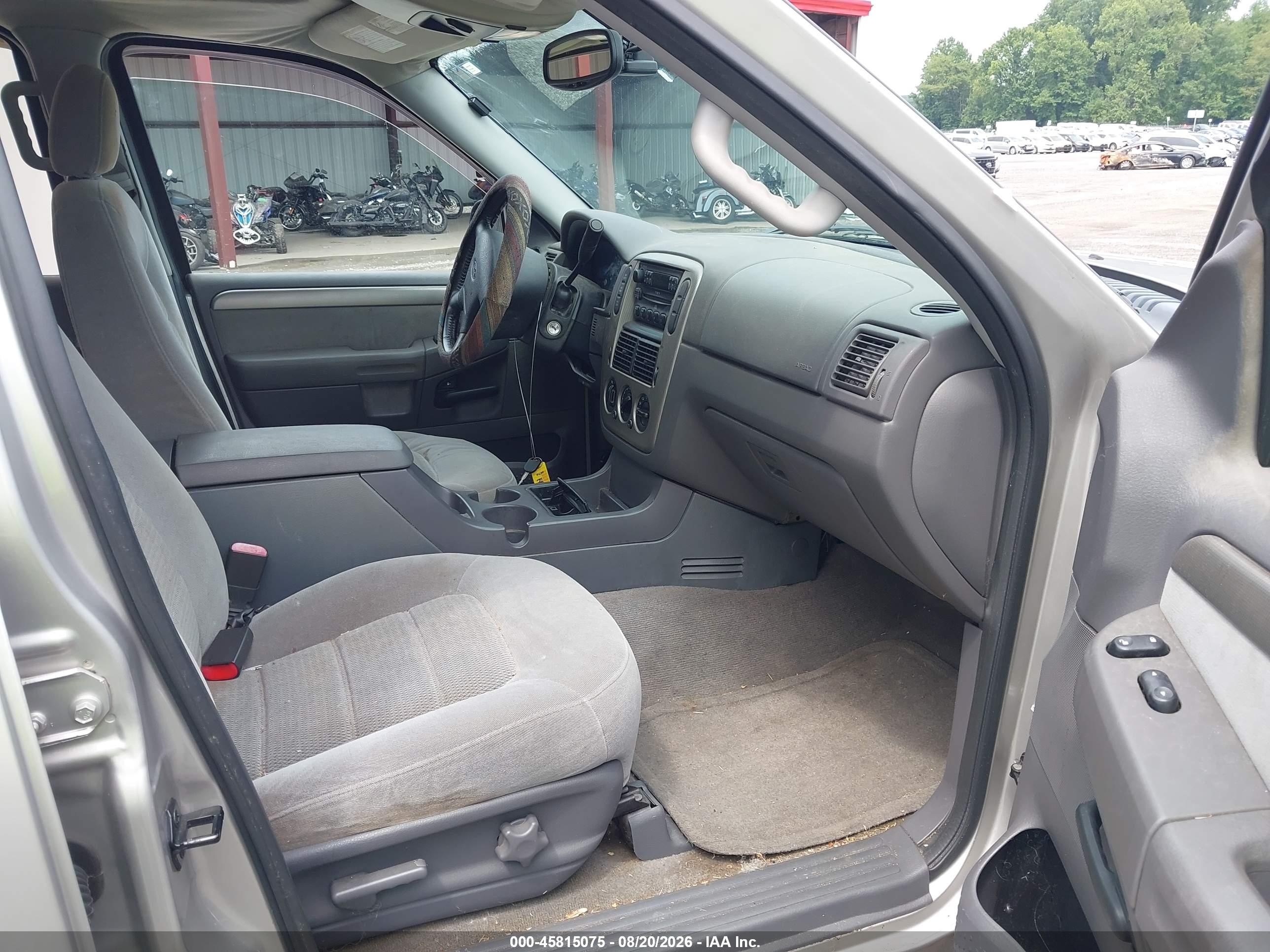 2004 Ford Explorer Nbx/xlt Silver vin: 1FMZU73W74ZA90670