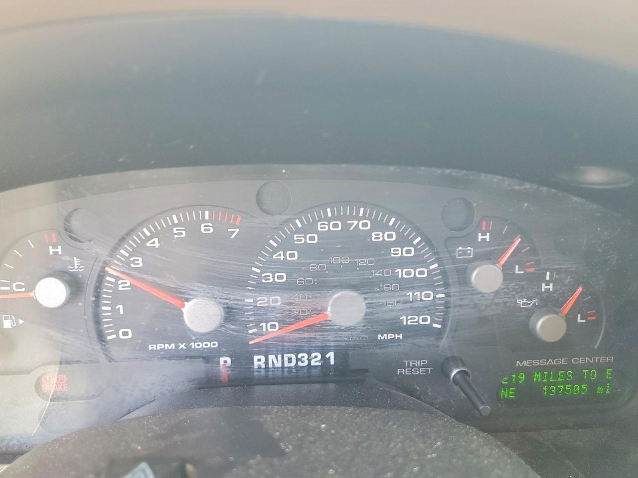 2005 Ford Explorer Xlt White vin: 1FMZU73W85UB03750