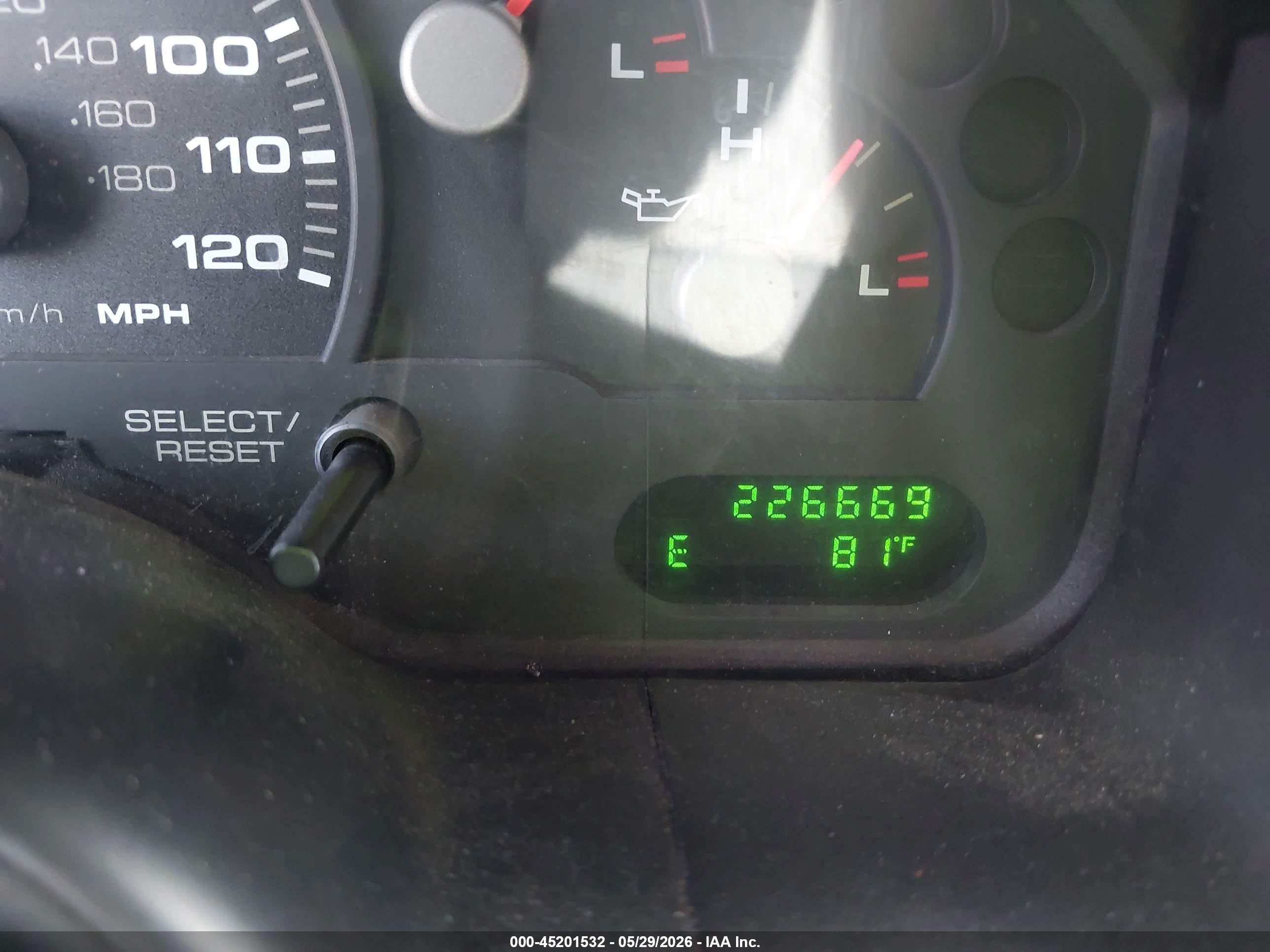 2004 Ford Explorer Nbx/xlt White vin: 1FMZU73WX4ZB15478