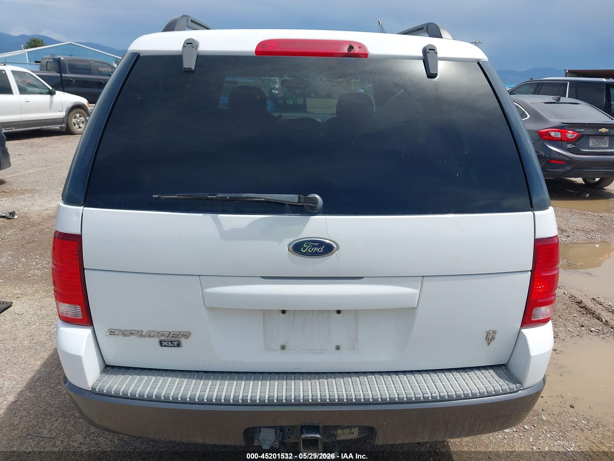 2004 Ford Explorer Nbx/xlt White vin: 1FMZU73WX4ZB15478