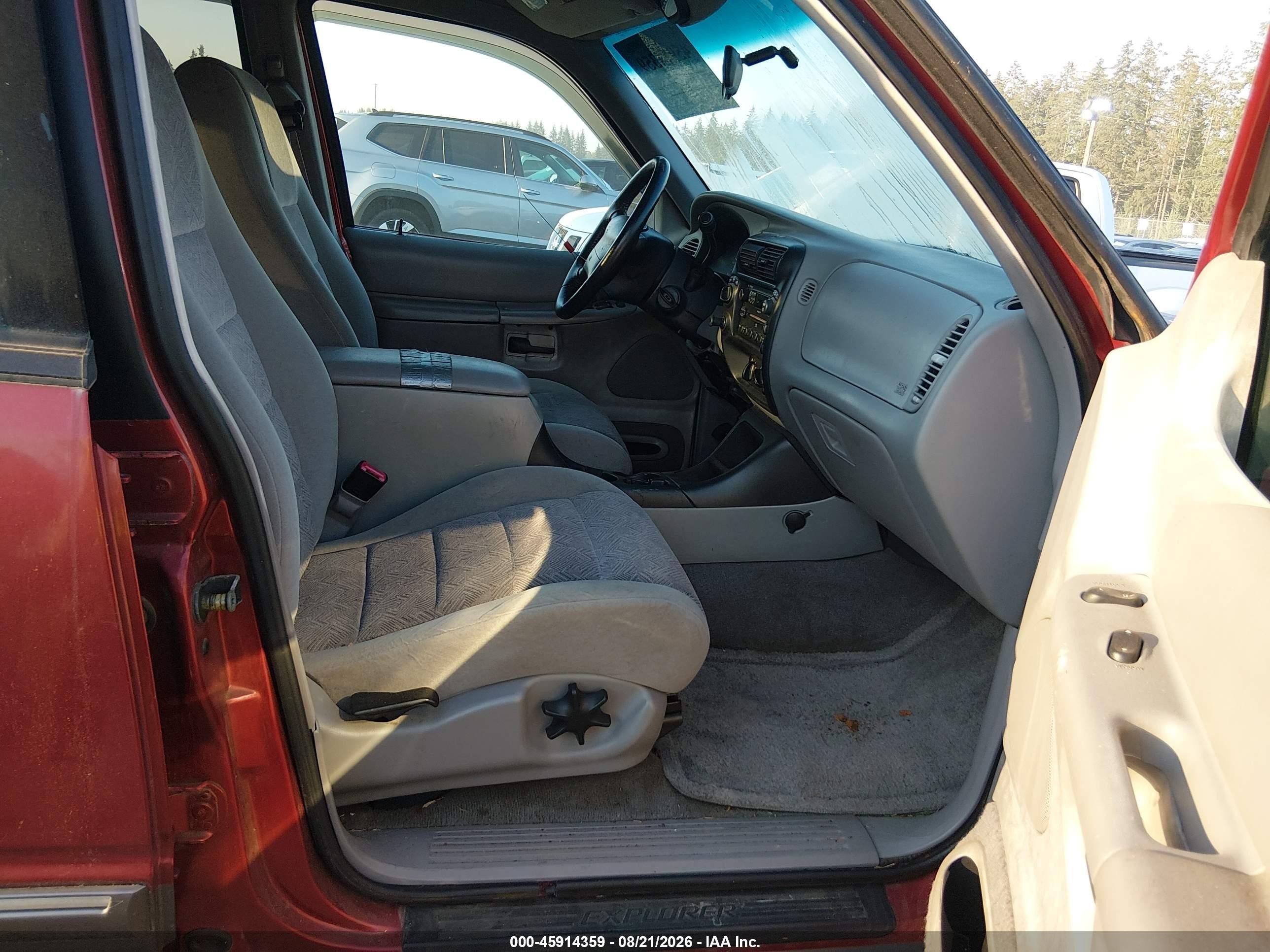 2000 Ford Explorer Xlt Красный vin: 1FMZU73X0YUA80722