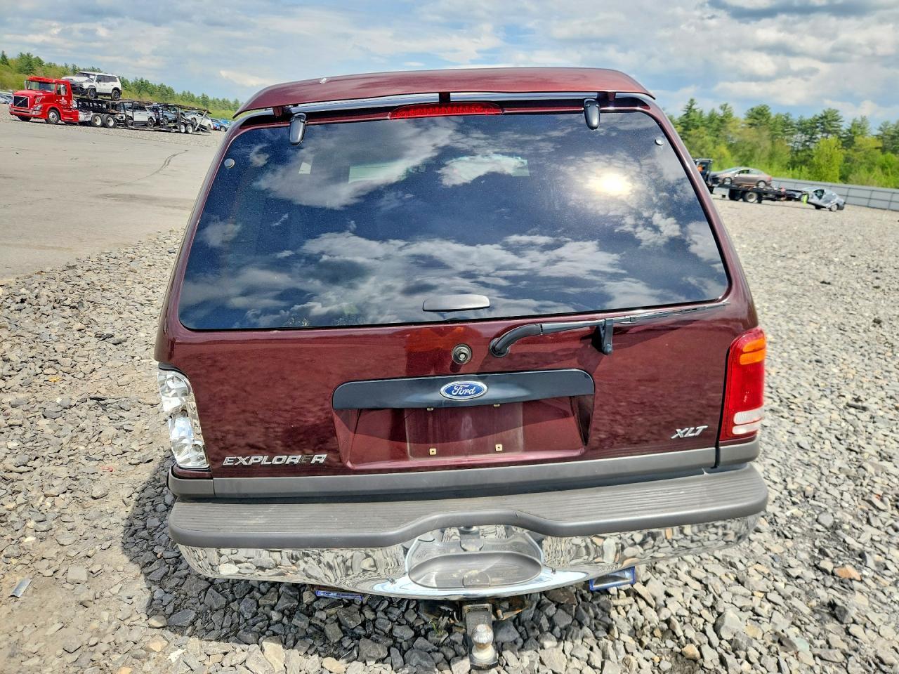2000 Ford Explorer Xlt Burgundy vin: 1FMZU73X2YZB24755