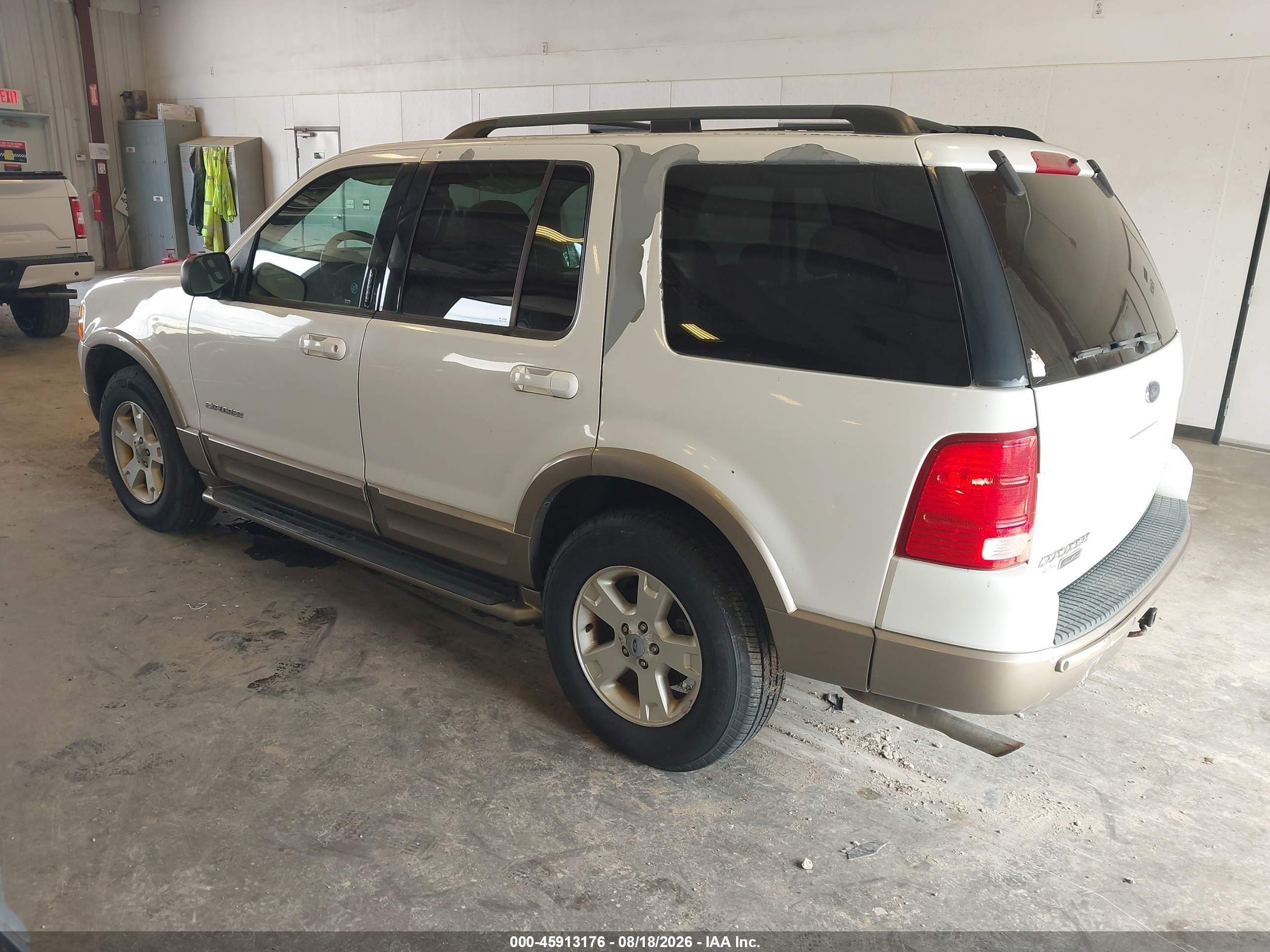 2004 Ford Explorer Eddie Bauer White vin: 1FMZU74E14UB88368