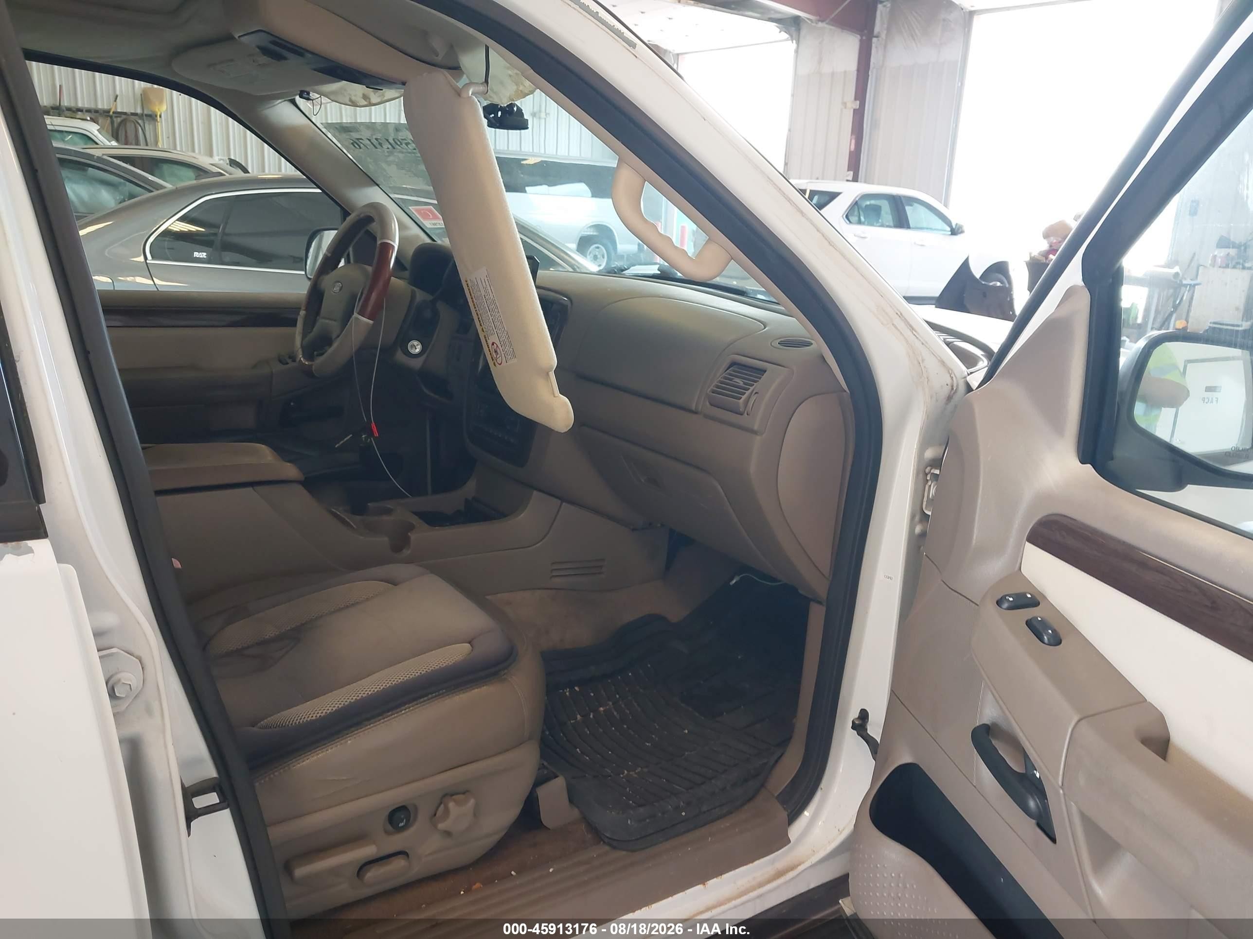 2004 Ford Explorer Eddie Bauer White vin: 1FMZU74E14UB88368