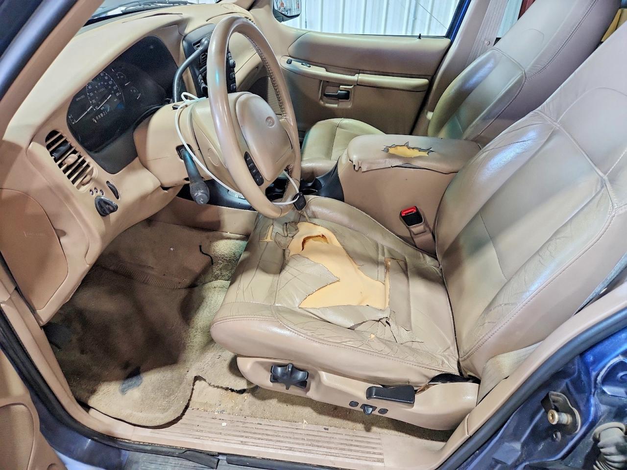 2000 Ford Explorer Eddie Bauer Blue vin: 1FMZU74E3YZC20908