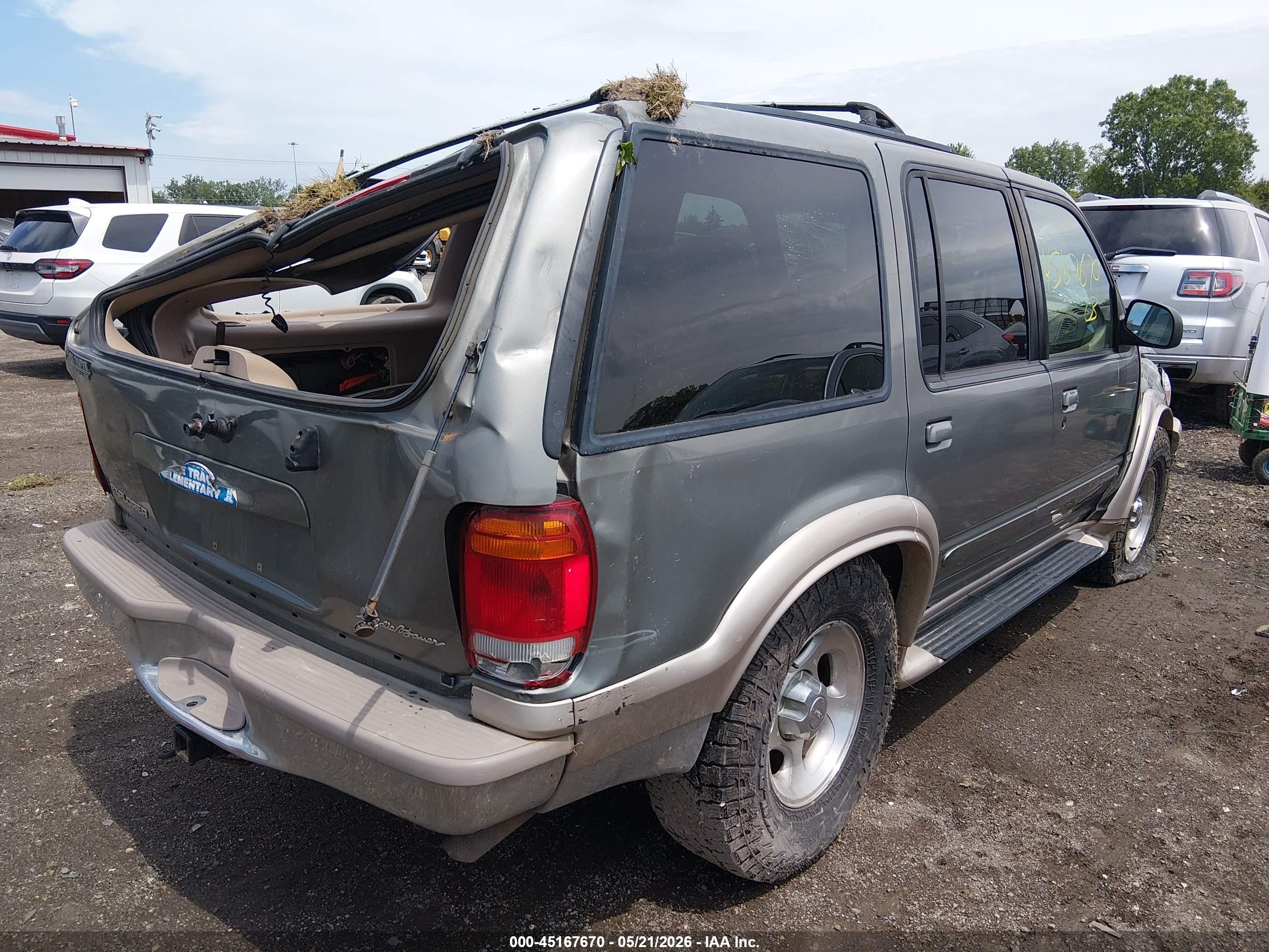2000 Ford Explorer Eddie Bauer Green vin: 1FMZU74E9YZB35684
