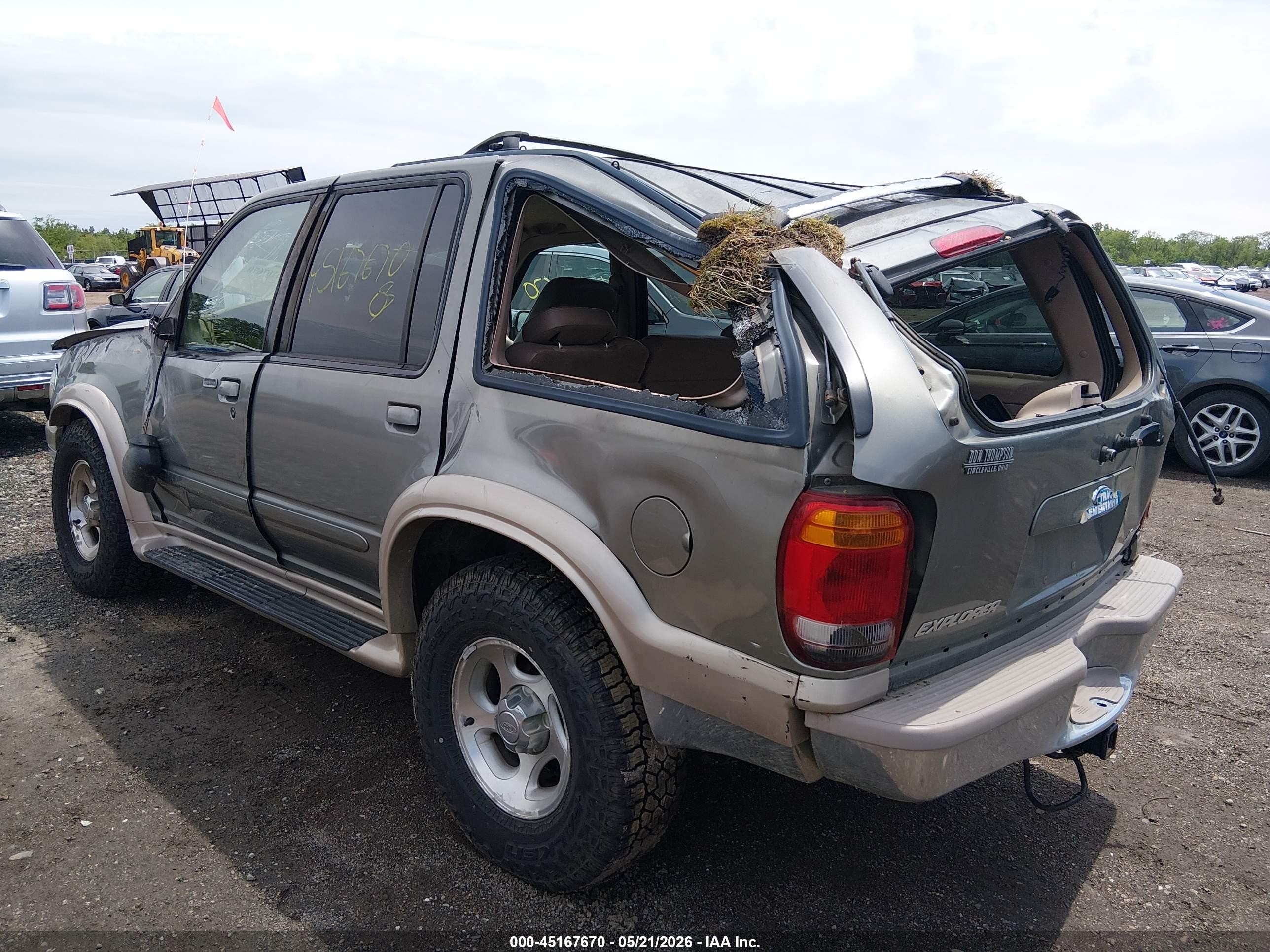 2000 Ford Explorer Eddie Bauer Green vin: 1FMZU74E9YZB35684