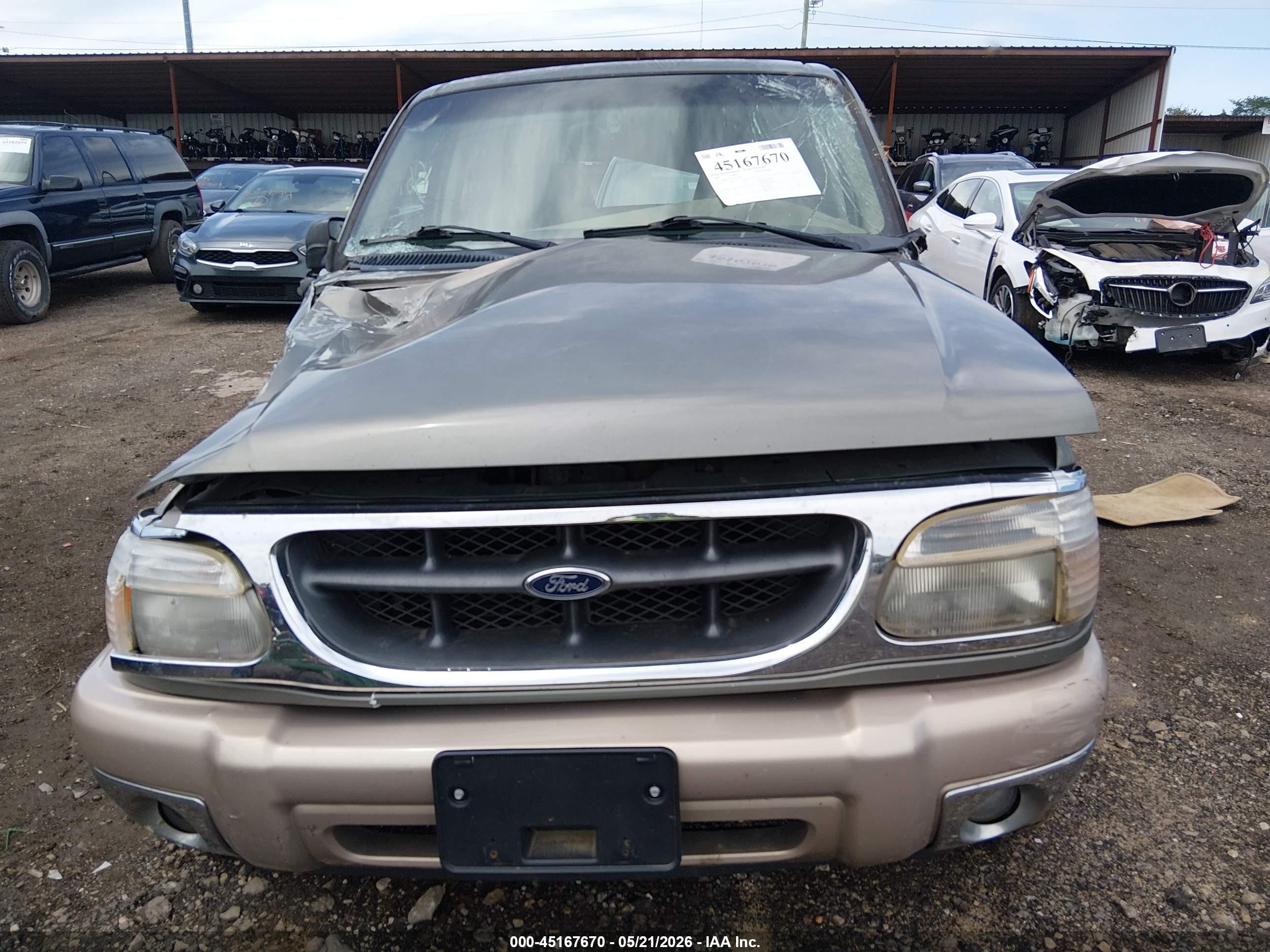 2000 Ford Explorer Eddie Bauer Green vin: 1FMZU74E9YZB35684