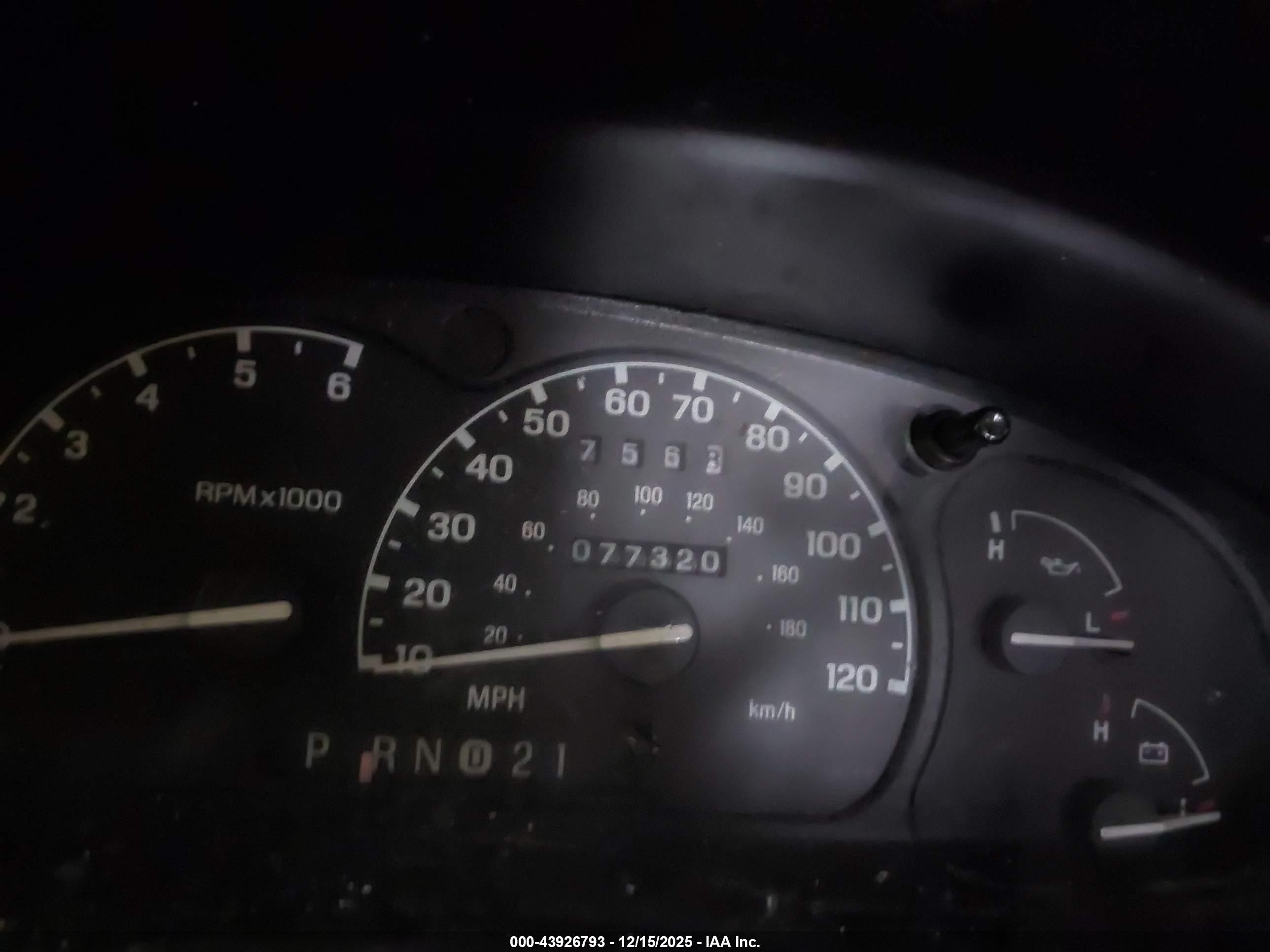 2001 Ford Explorer Eddie Bauer Зеленый vin: 1FMZU74EX1ZA12031