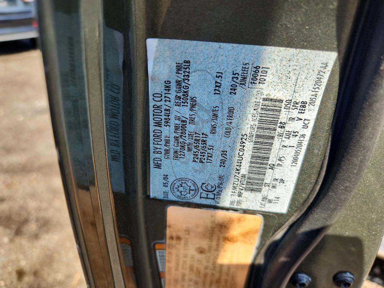 2004 Ford Explorer Eddie Bauer Green vin: 1FMZU74K44UC04925