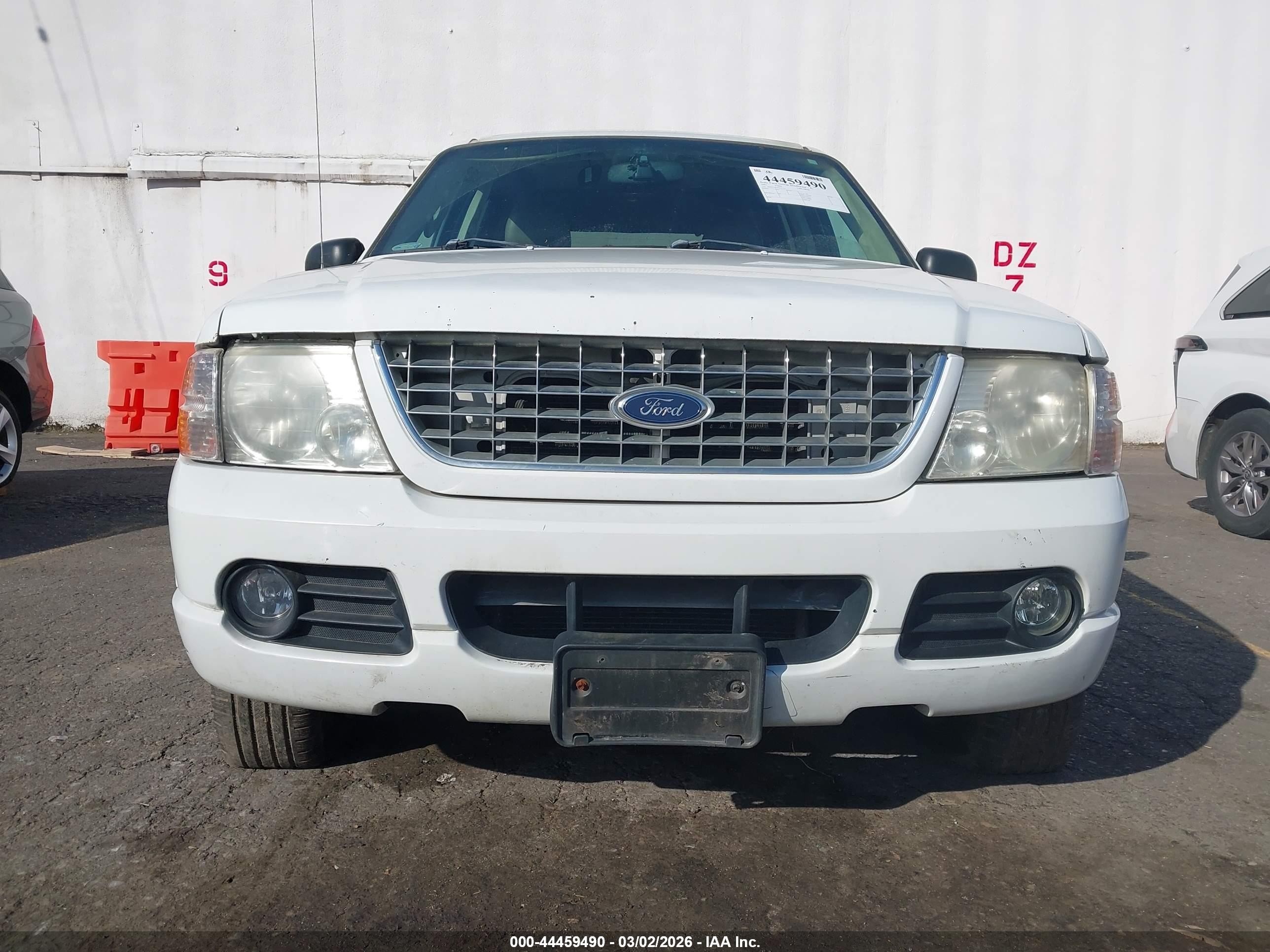 2003 Ford Explorer Eddie Bauer White vin: 1FMZU74K63UC31512