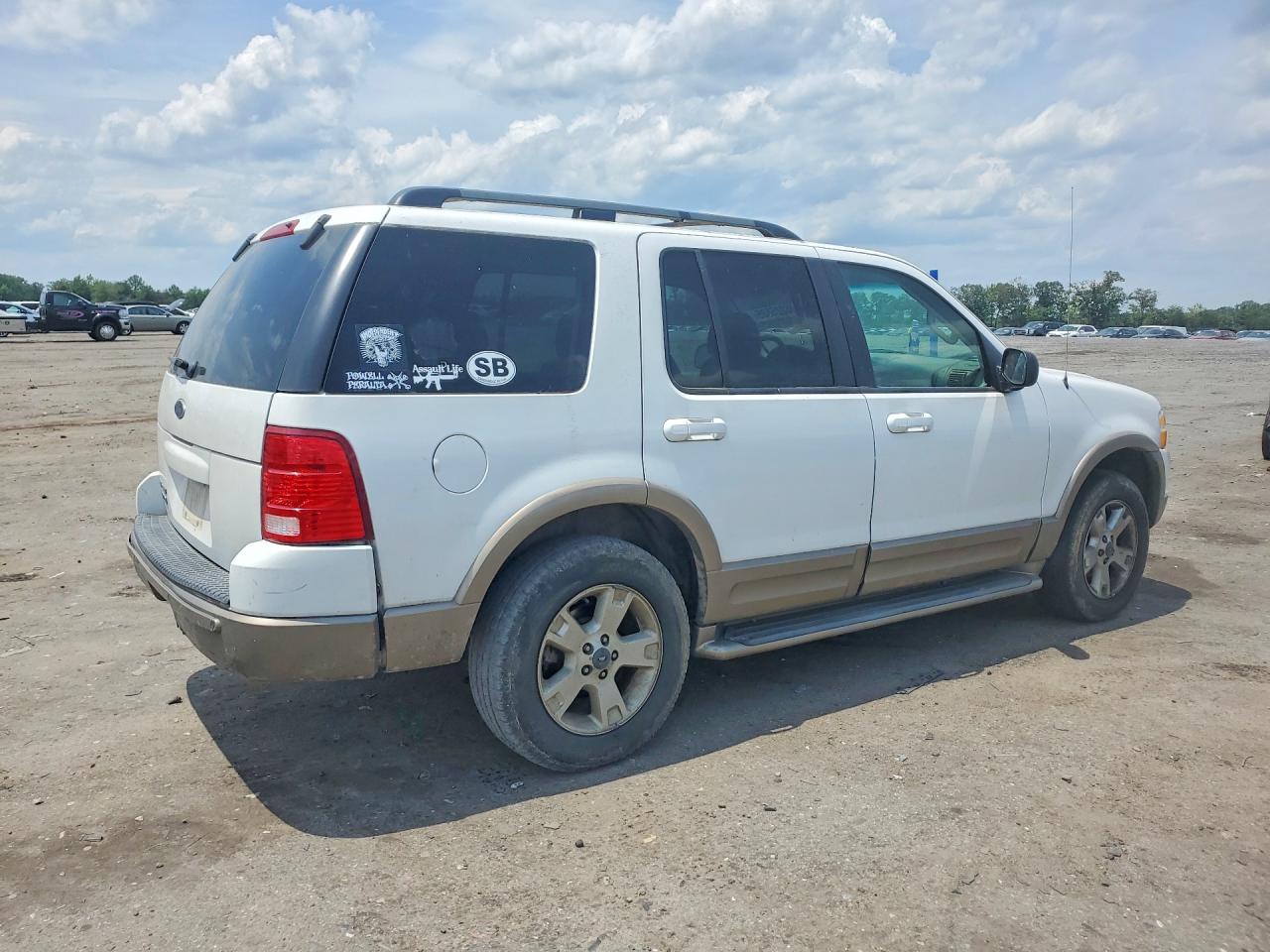 2003 Ford Explorer Eddie Bauer White vin: 1FMZU74K73UA90451