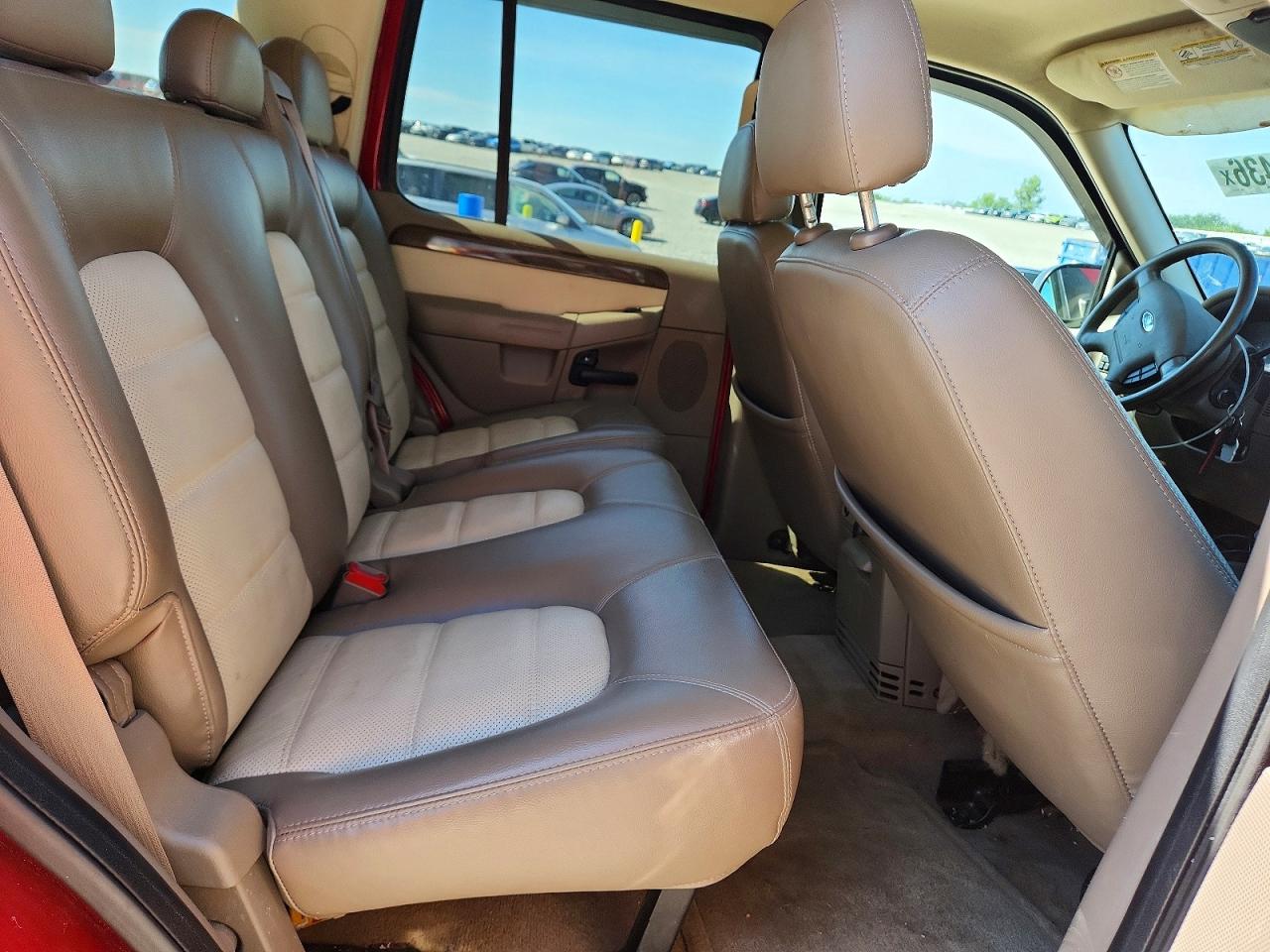 2004 Ford Explorer Eddie Bauer Red vin: 1FMZU74K94UA16370