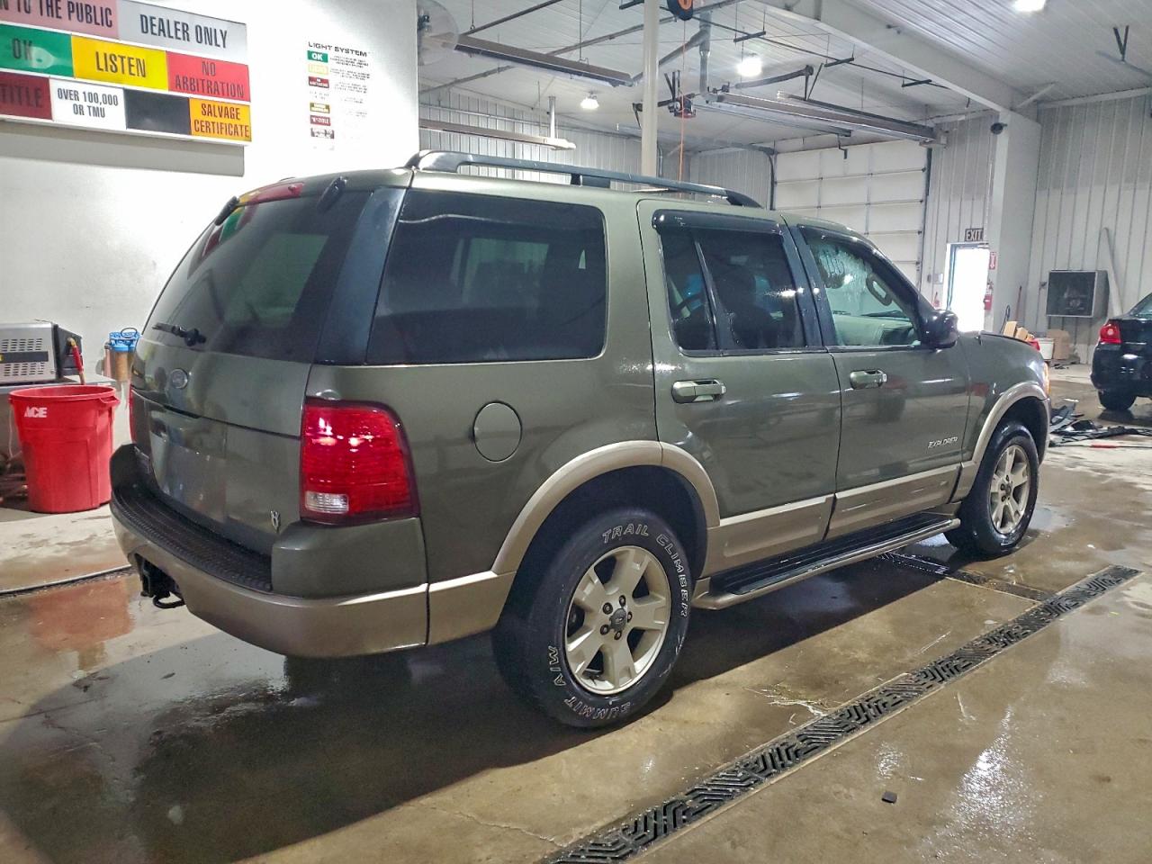 2004 Ford Explorer Eddie Bauer Green vin: 1FMZU74W24UB46025