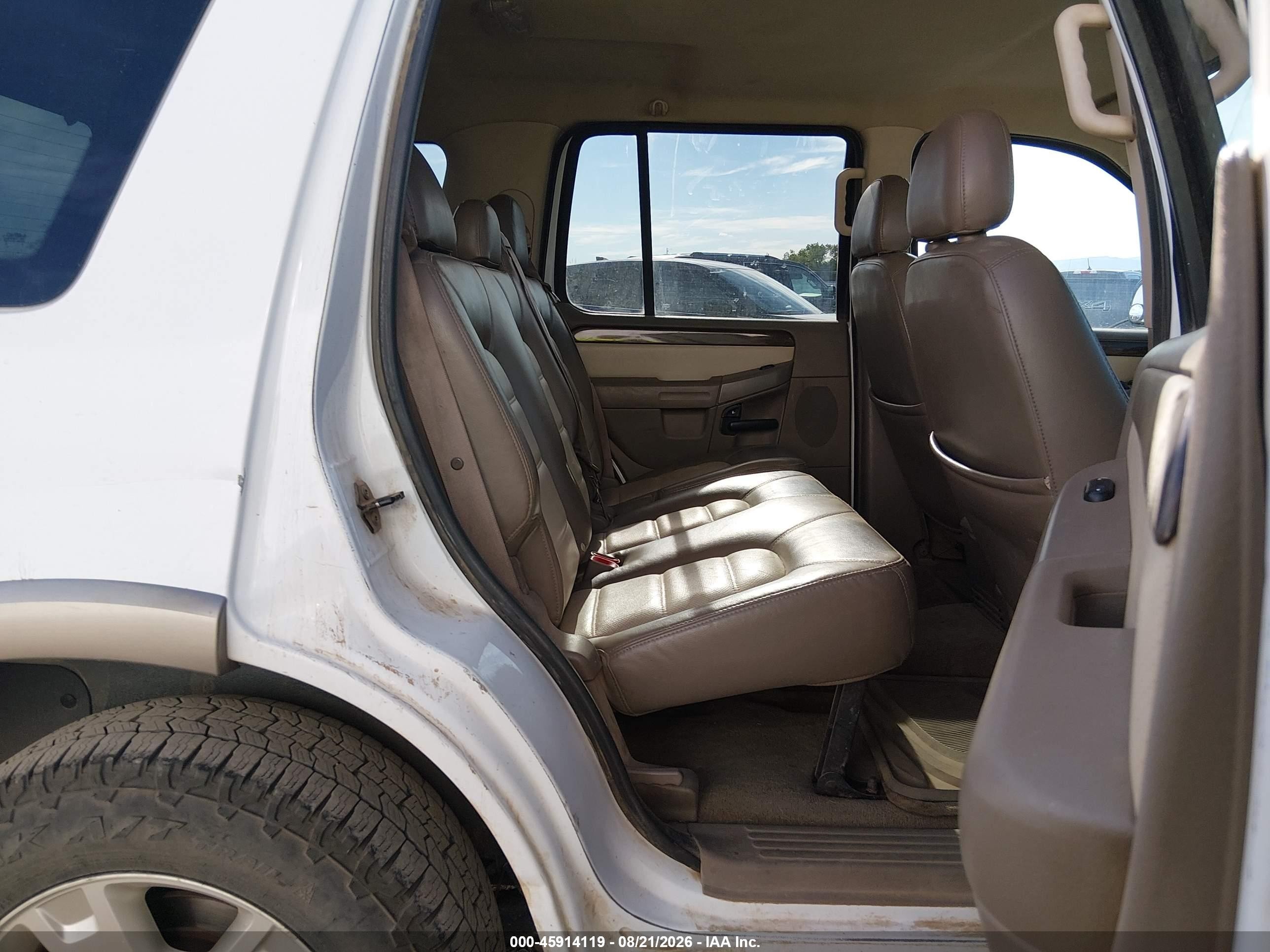 2003 Ford Explorer Eddie Bauer White vin: 1FMZU74WX3ZB30494