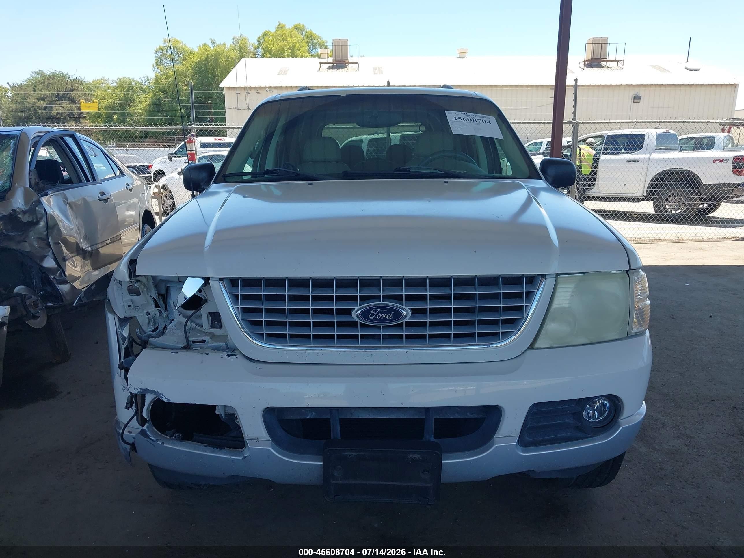 2002 Ford Explorer Limited White vin: 1FMZU75E02ZA45765