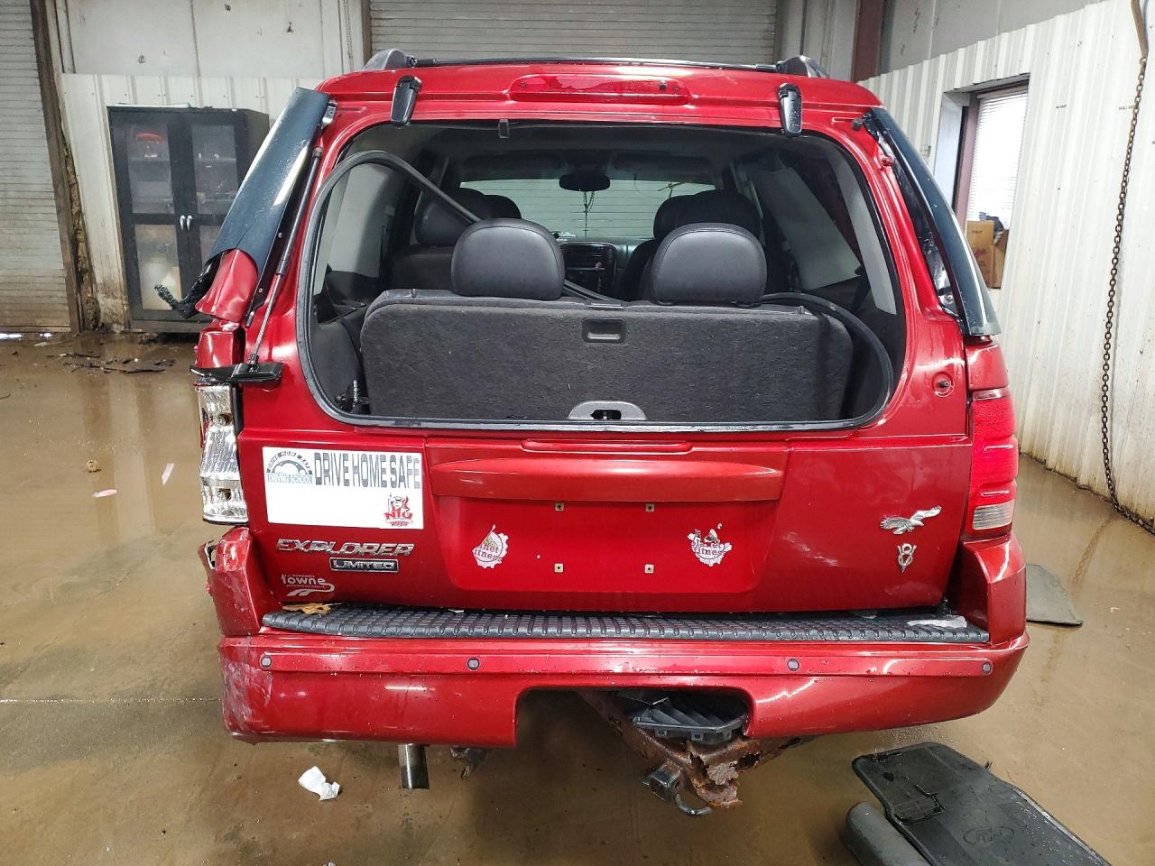 2004 Ford Explorer Red vin: 1FMZU75W64UB51808