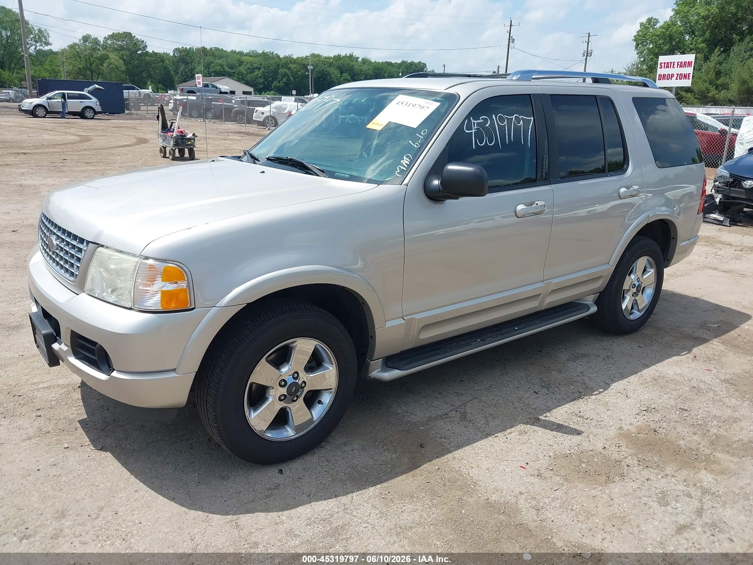 2003 Ford Explorer Limited Silver vin: 1FMZU75W93UB37819