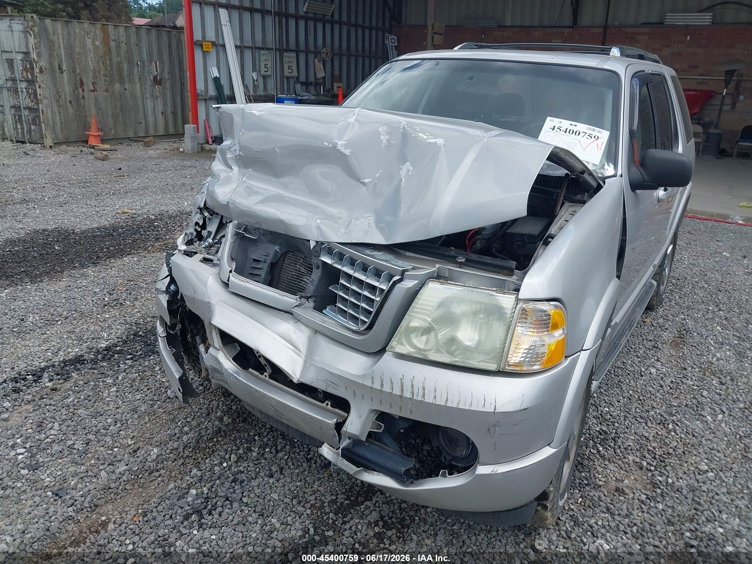 2003 Ford Explorer Limited Silver vin: 1FMZU75W93ZA01676