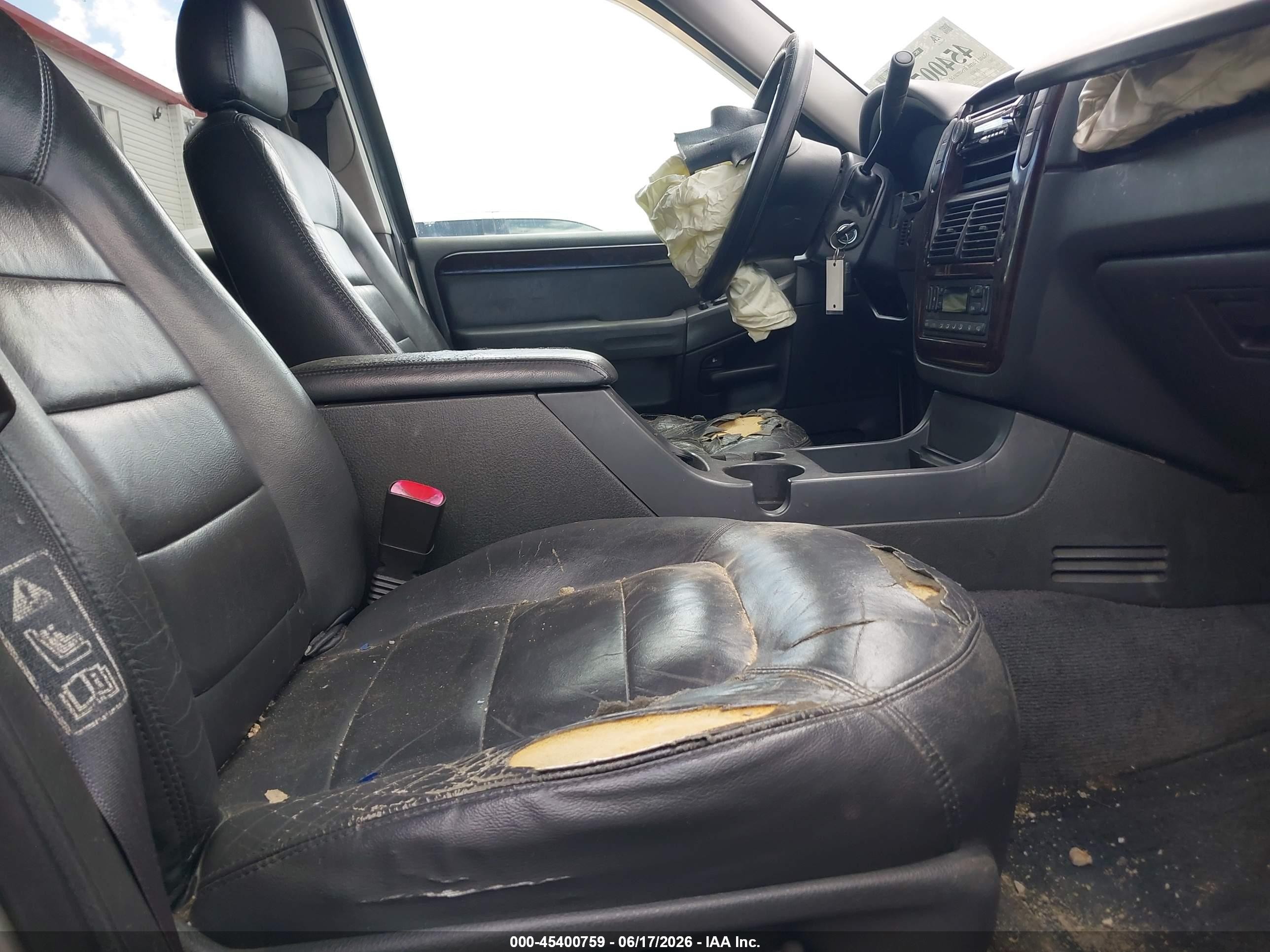 2003 Ford Explorer Limited Silver vin: 1FMZU75W93ZA01676
