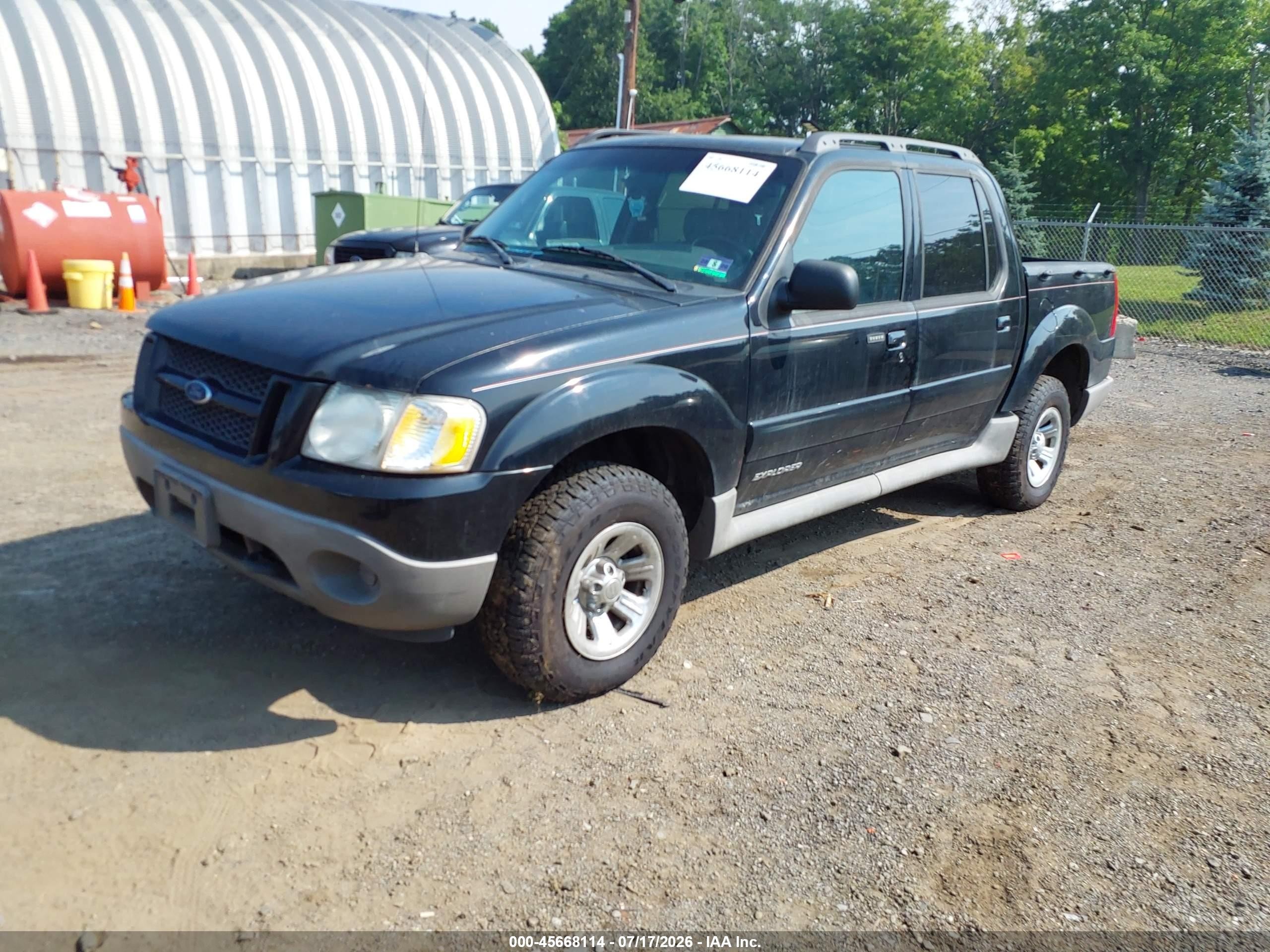 2001 Ford Explorer Sport Trac   Black vin: 1FMZU77E01UB37032