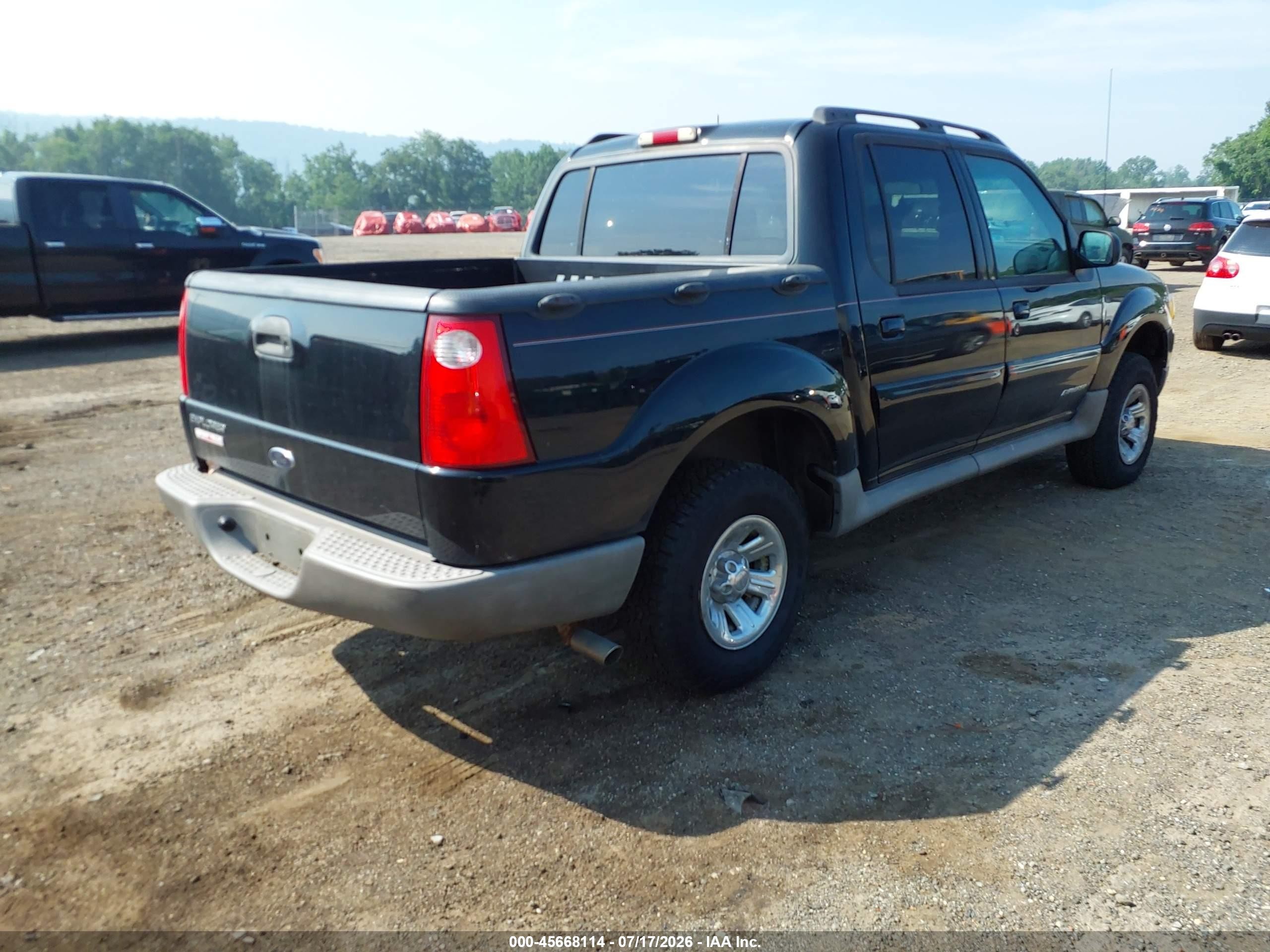 2001 Ford Explorer Sport Trac   Black vin: 1FMZU77E01UB37032