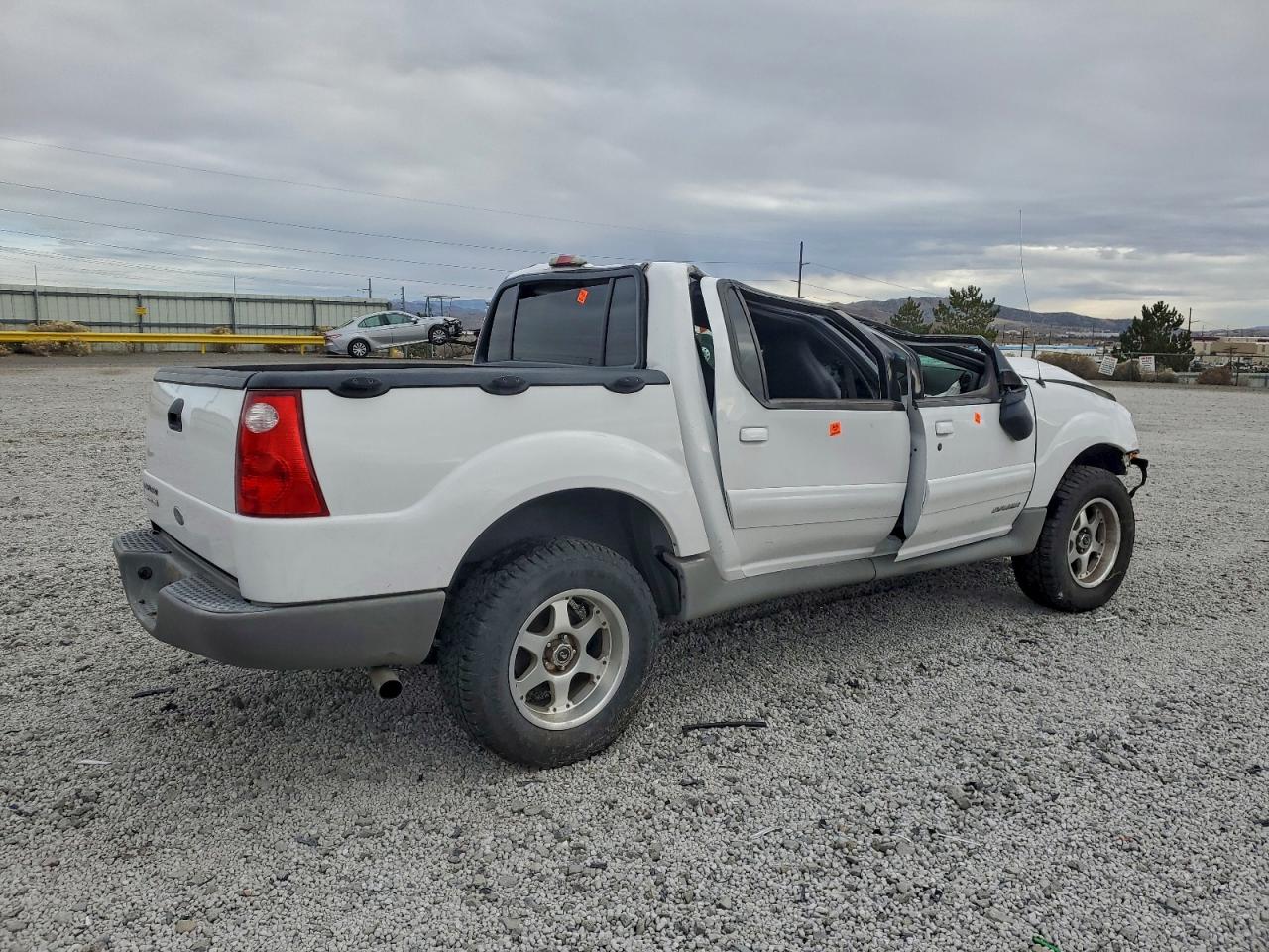 2002 Ford Explorer Sport Trac White vin: 1FMZU77E02UC38136