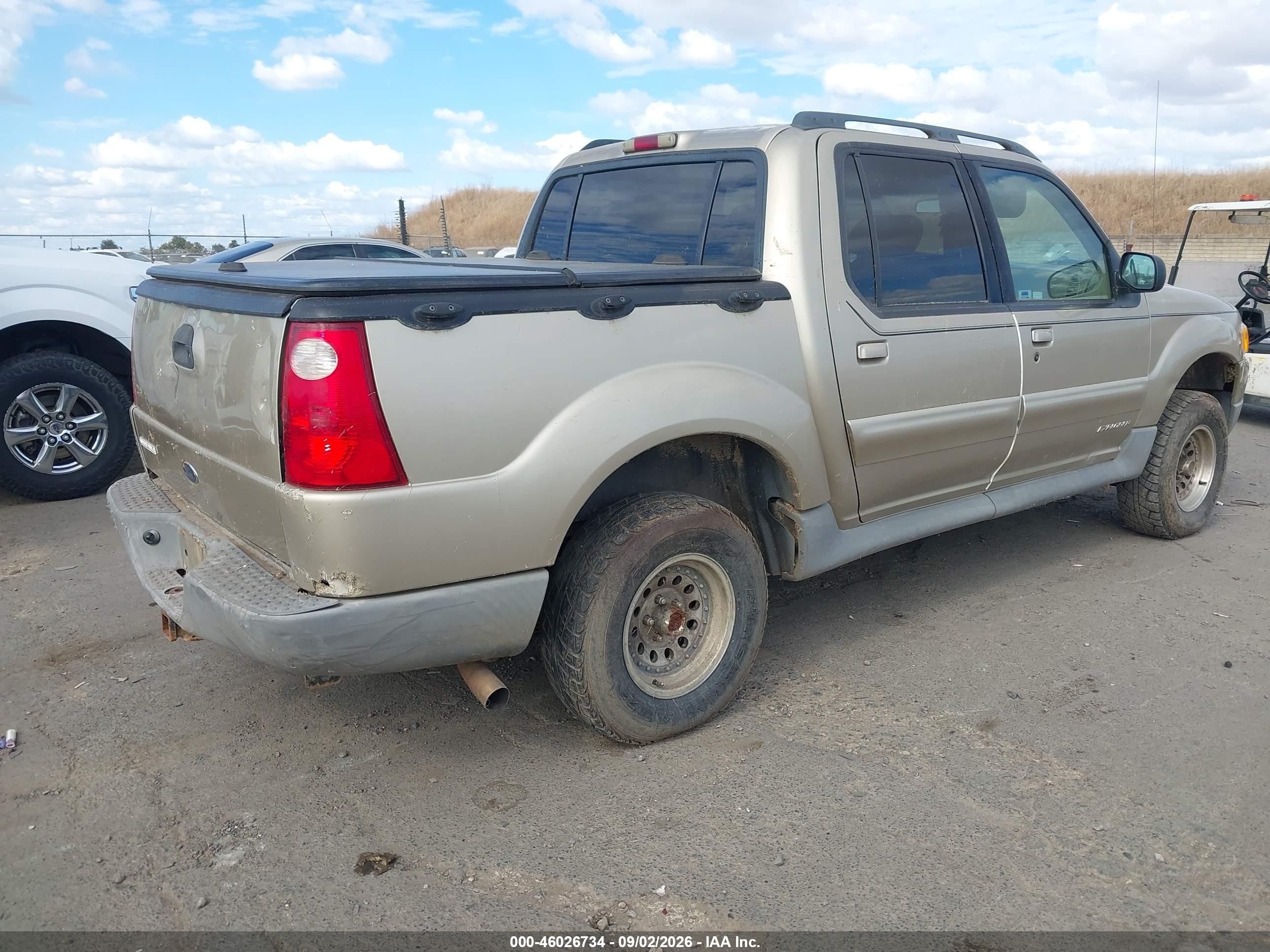 2002 Ford Explorer Sport Trac   Tan vin: 1FMZU77E12UB55413
