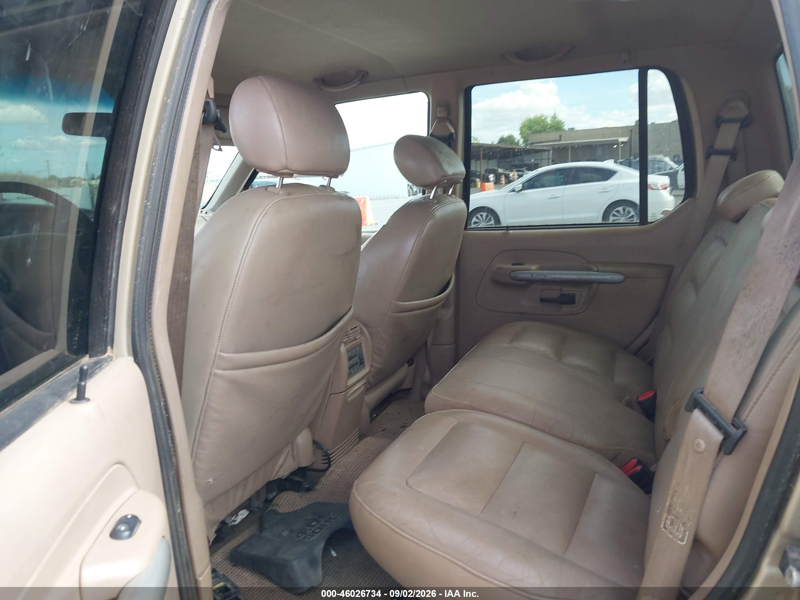 2002 Ford Explorer Sport Trac   Tan vin: 1FMZU77E12UB55413