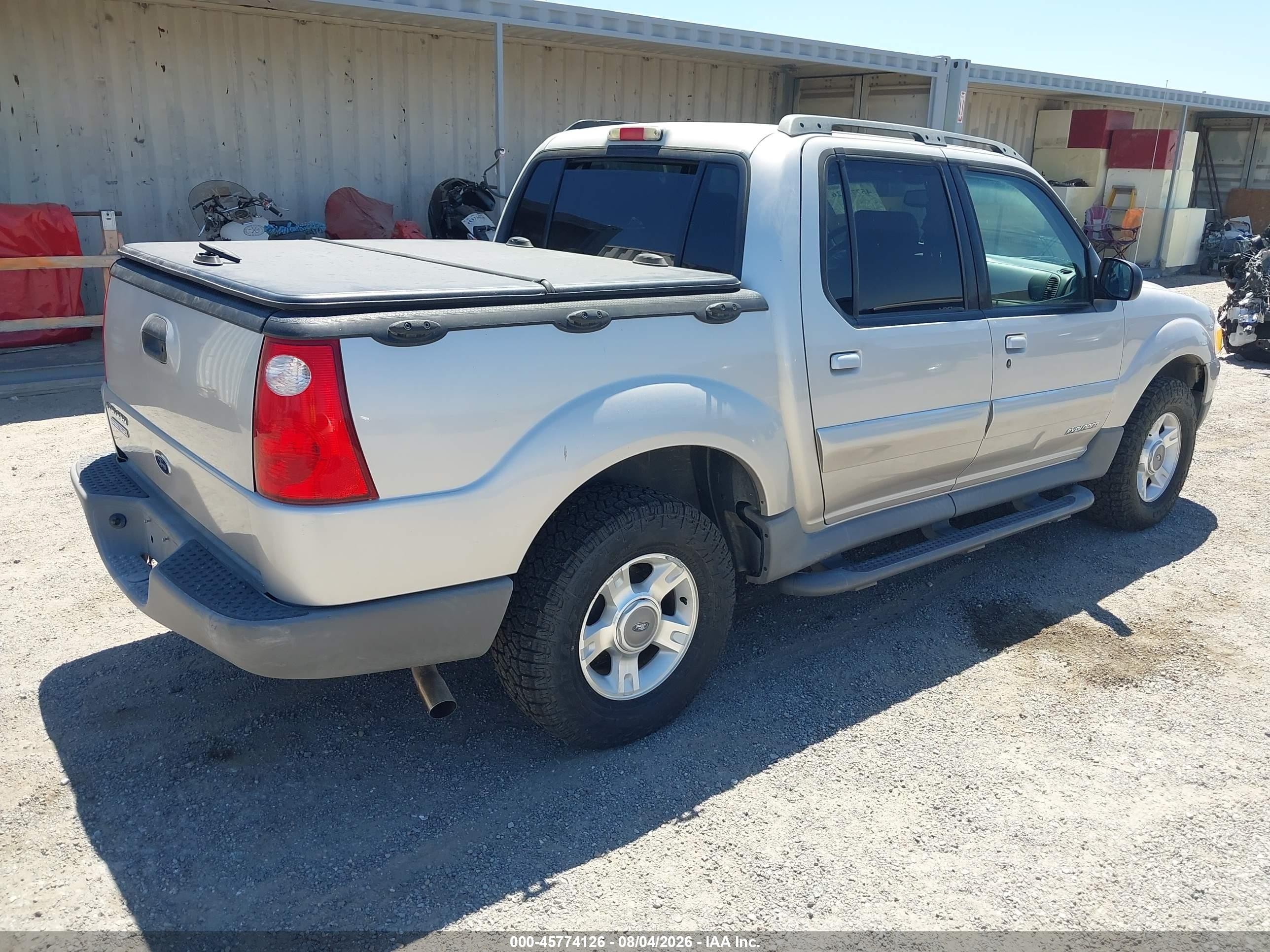 2002 Ford Explorer Sport Trac   Silver vin: 1FMZU77E12UC47671