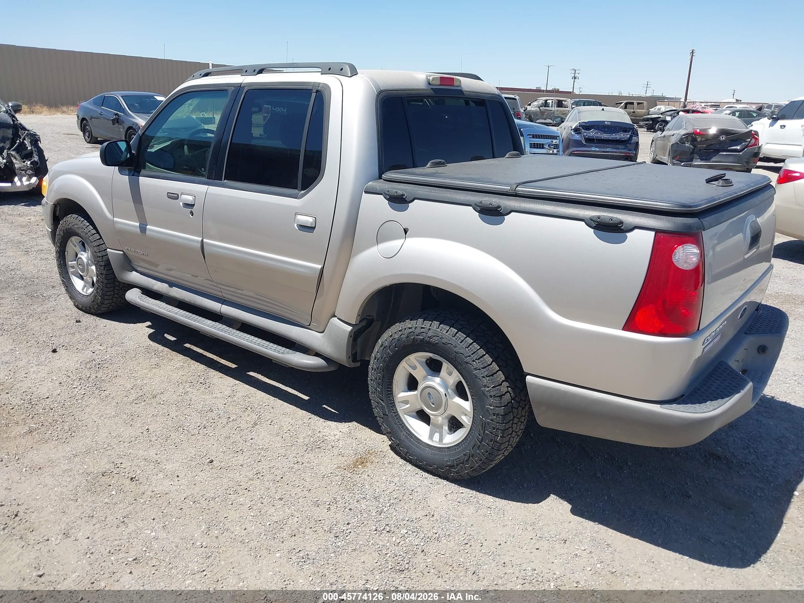 2002 Ford Explorer Sport Trac   Silver vin: 1FMZU77E12UC47671