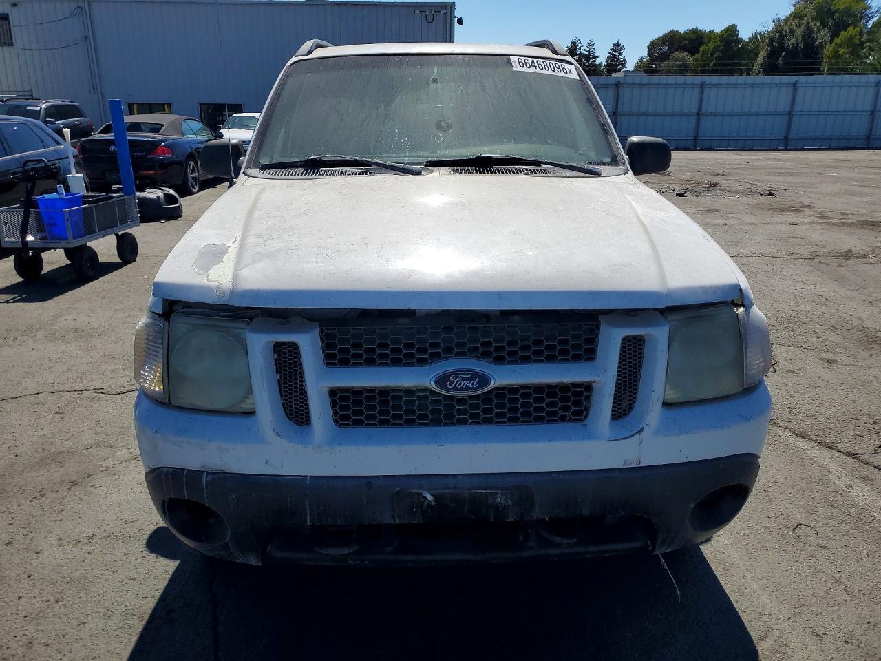2002 Ford Explorer Sport Trac White vin: 1FMZU77E12UD40206