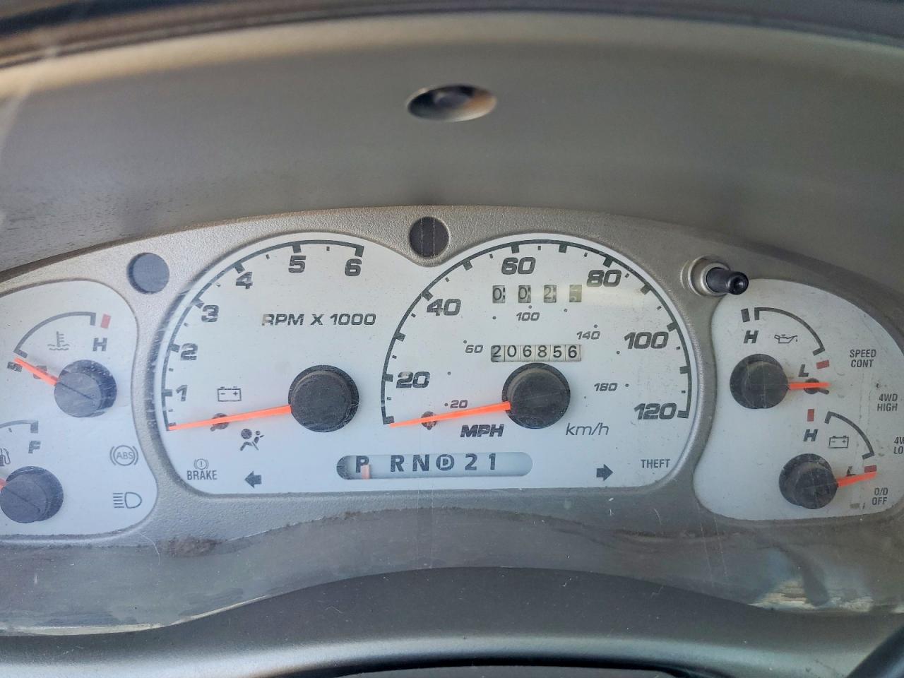 2002 Ford Explorer Sport Trac White vin: 1FMZU77E12UD40206