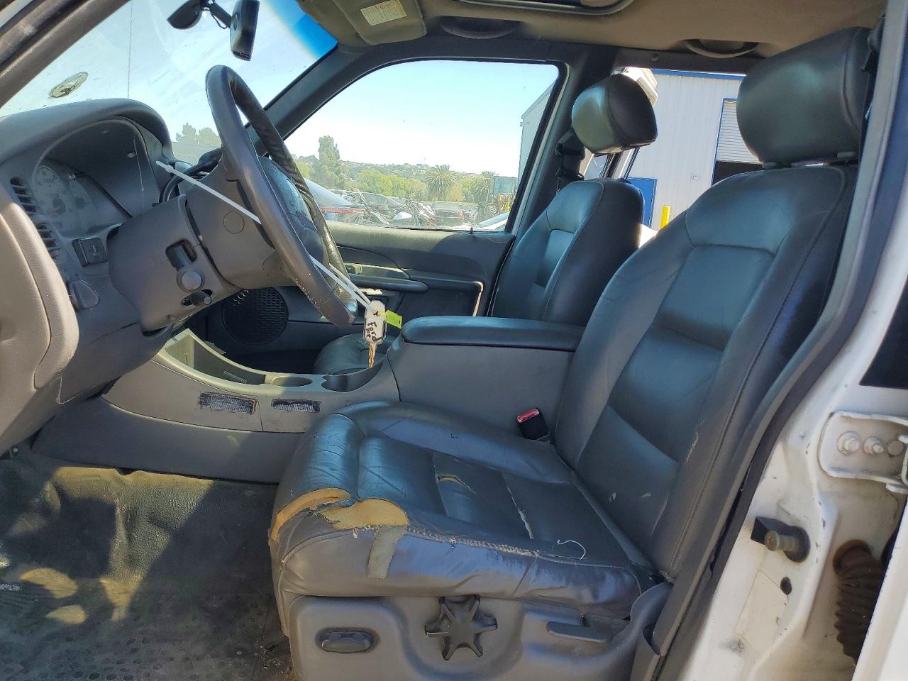 2002 Ford Explorer Sport Trac White vin: 1FMZU77E12UD40206