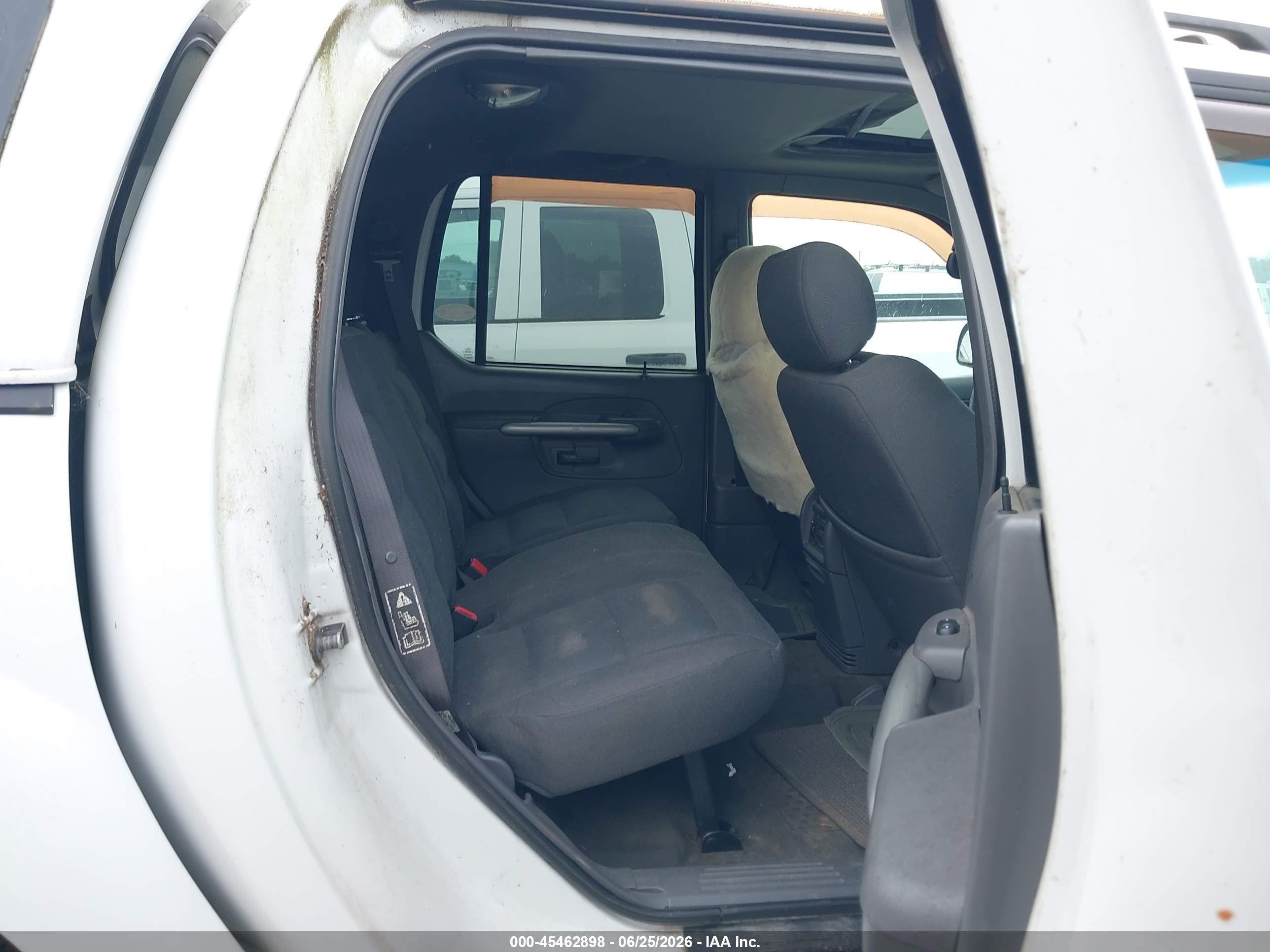 2002 Ford Explorer Sport Trac   Белый vin: 1FMZU77E12UD53652