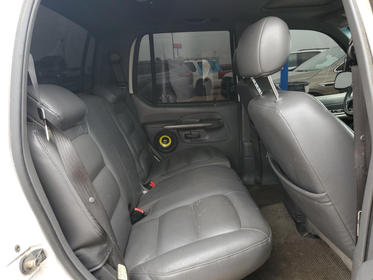2001 Ford Explorer Sport Trac Белый vin: 1FMZU77E21UA06975