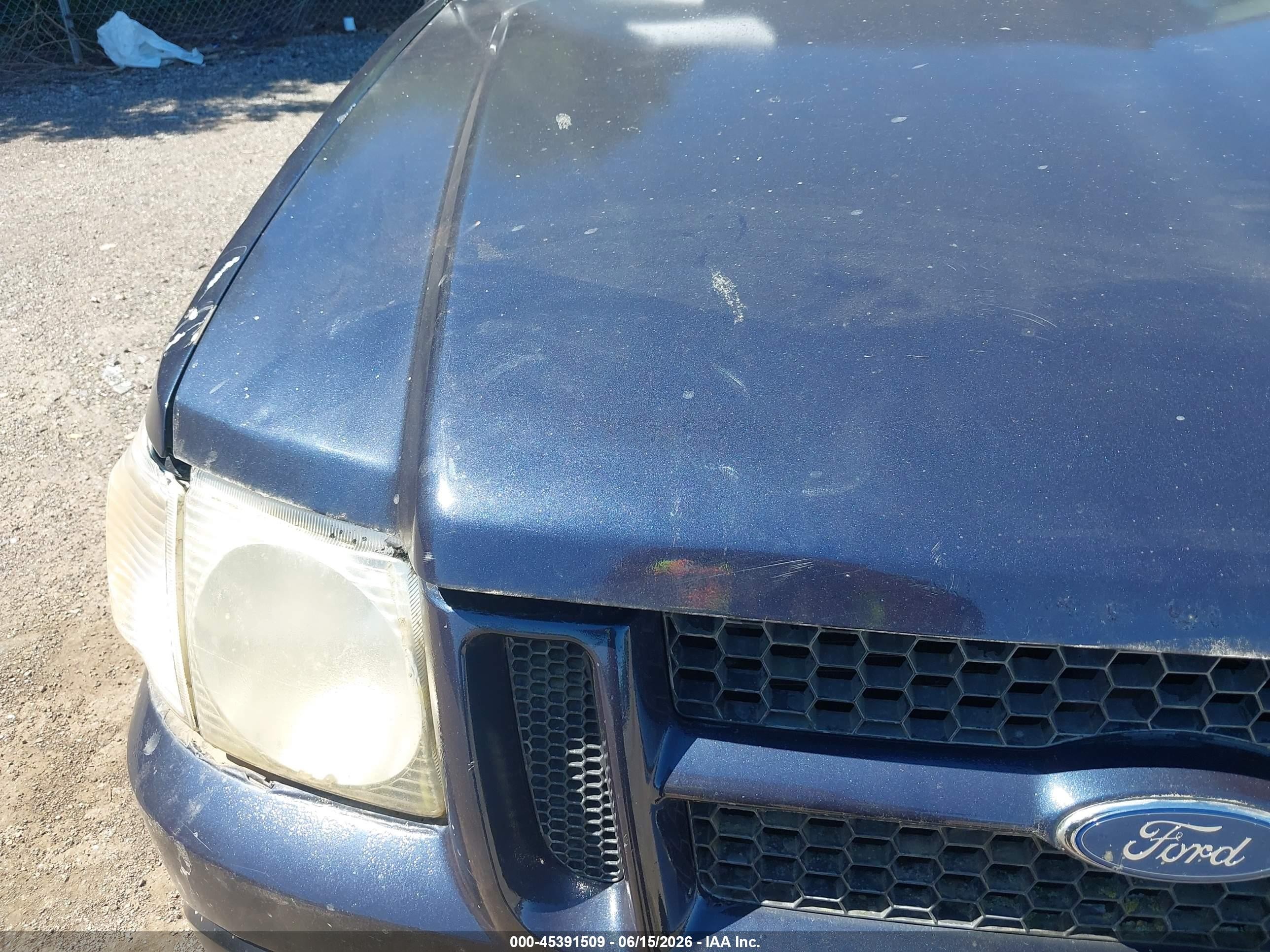 2001 Ford Explorer Sport Trac   Blue vin: 1FMZU77E31UB06440