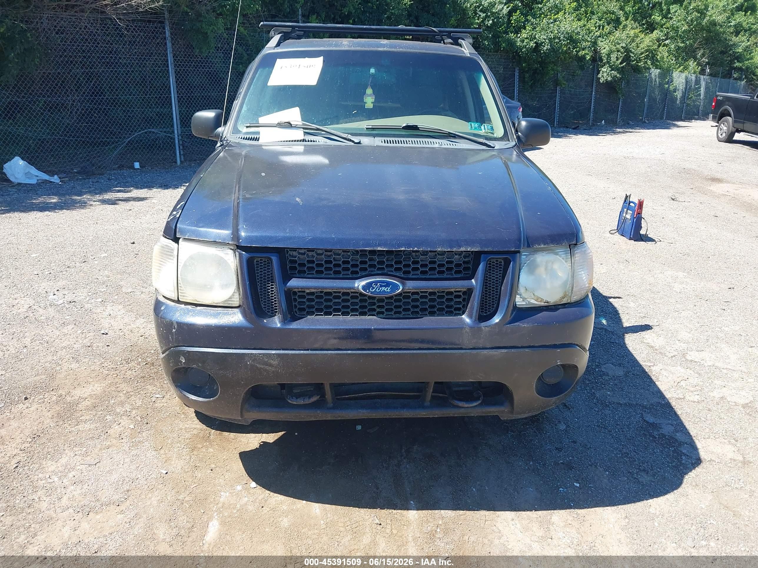2001 Ford Explorer Sport Trac   Blue vin: 1FMZU77E31UB06440